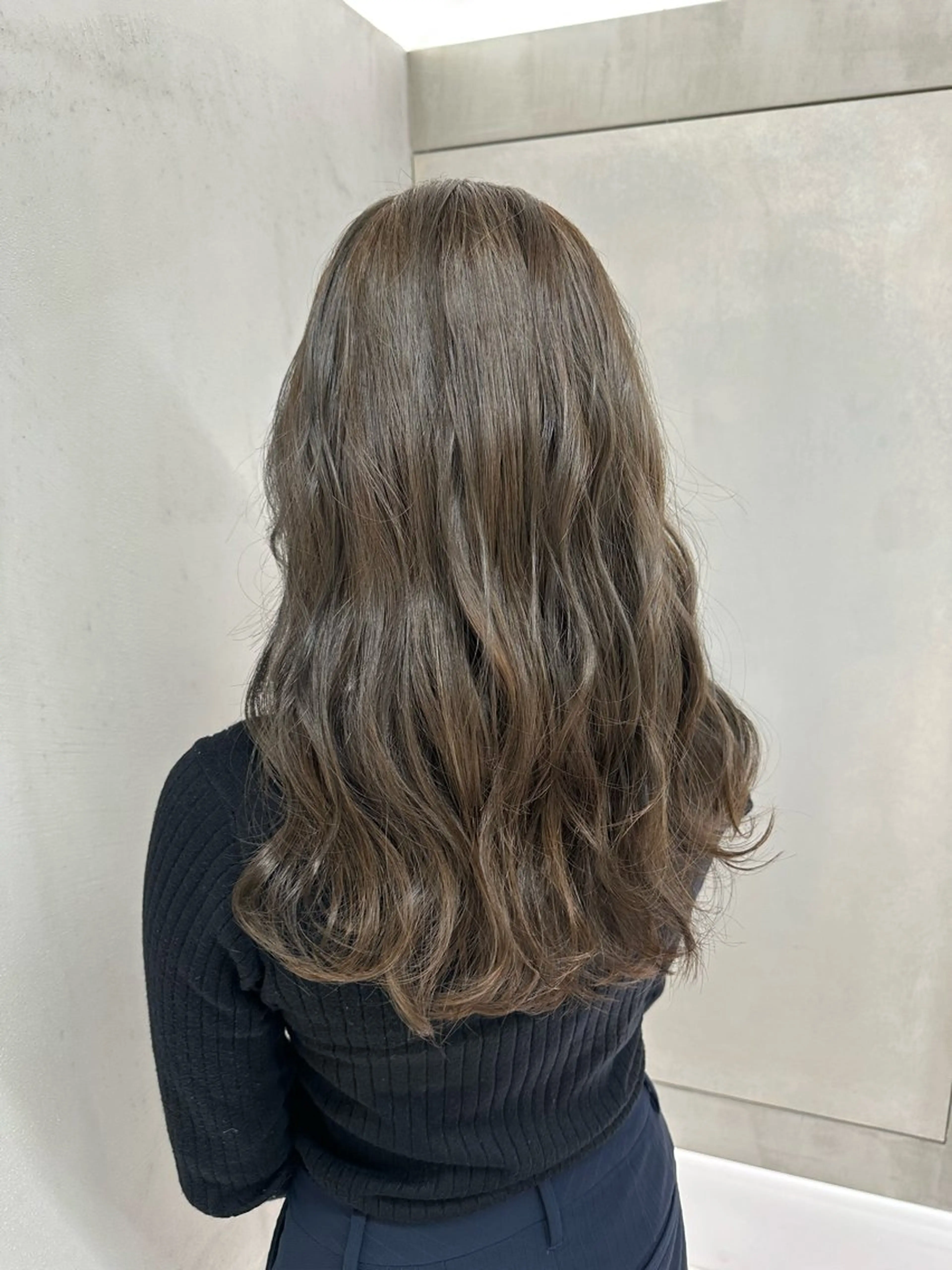 ロング アッシュ アッシュグレー 🌴濵砂 丈🌴のヘアスタイル