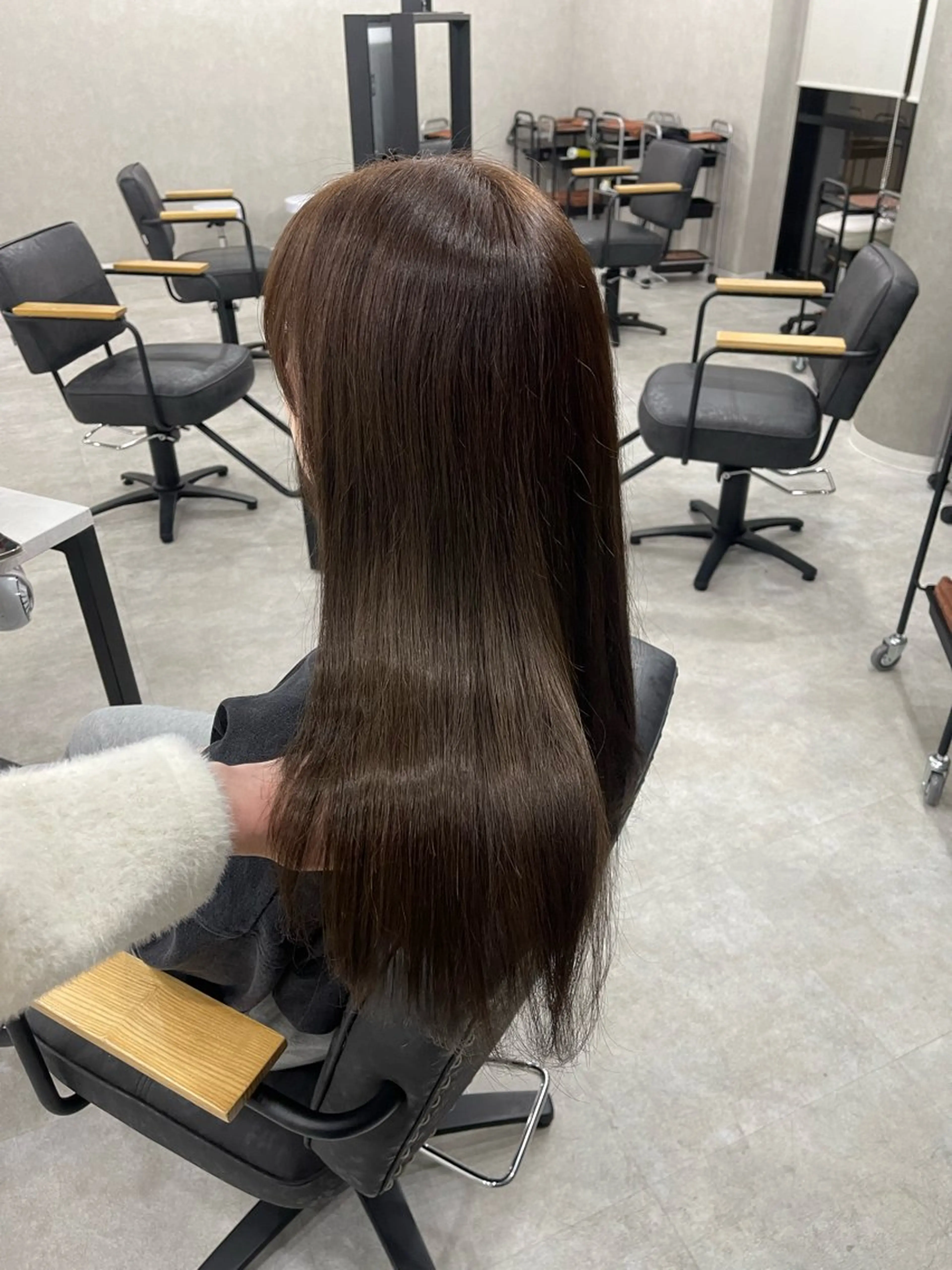ロング カラー トリートメント カット ヘアカラー 色落ちまで可愛く✨ モテカラー別所好葉のヘアスタイル