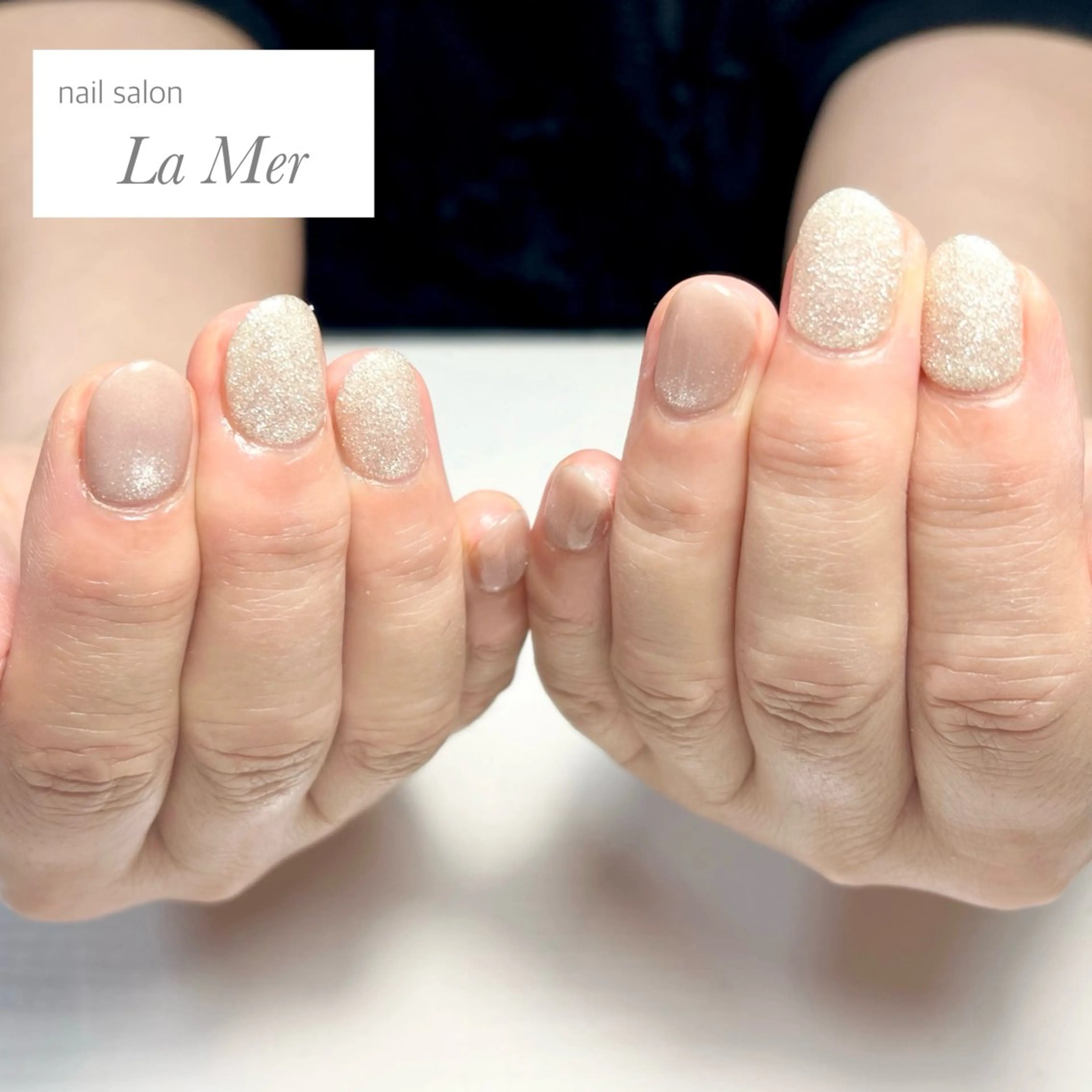 ネイル ジェルネイル ラメ(グリッター) マグネットネイル オフィスネイル ワンカラーネイル ハンドネイル nailsalon La Merのネイルデザイン