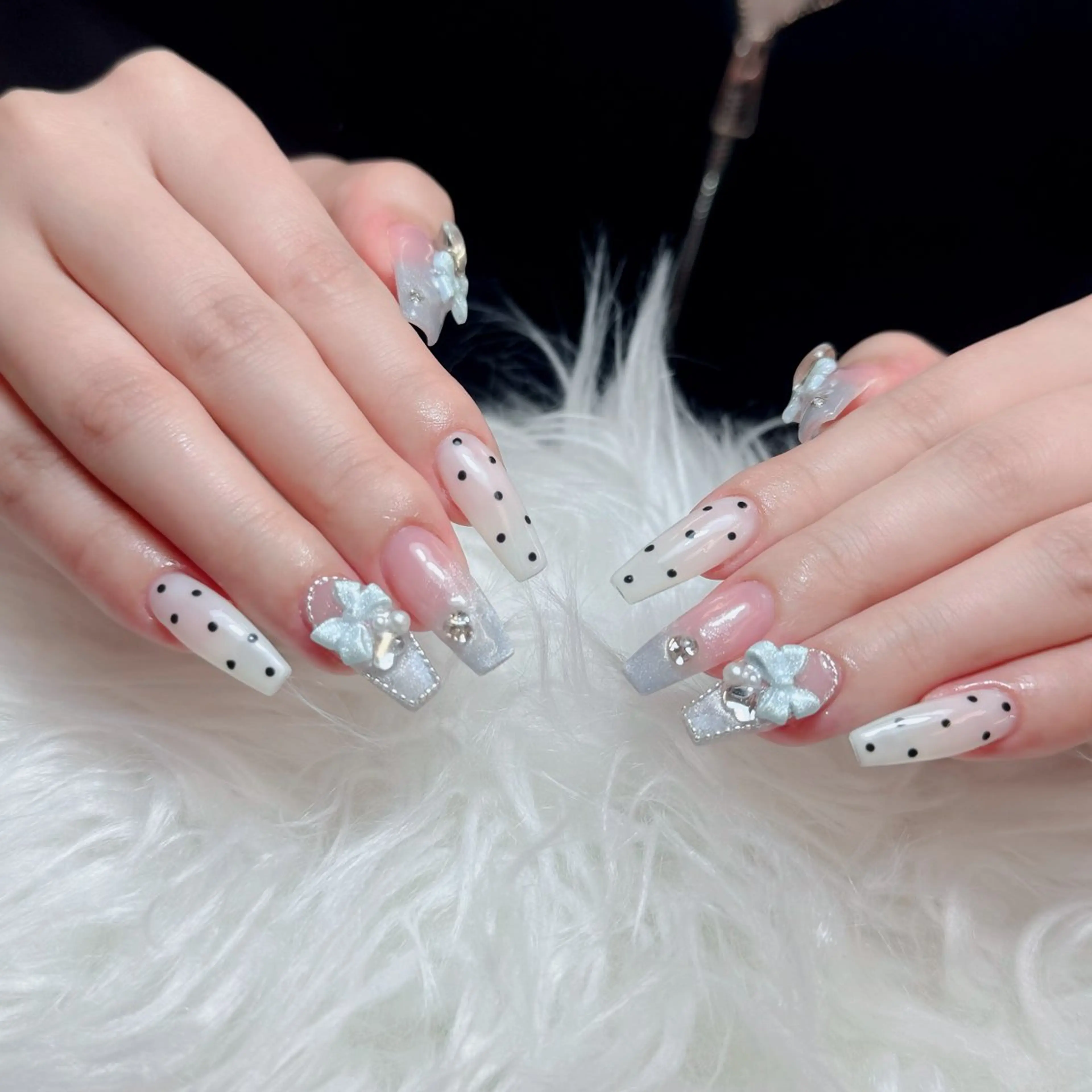 ネイル ジェルネイル 韓国ネイル マグネットネイル ネイルチップ 冬ネイル Lenie Nail Salonのネイルデザイン