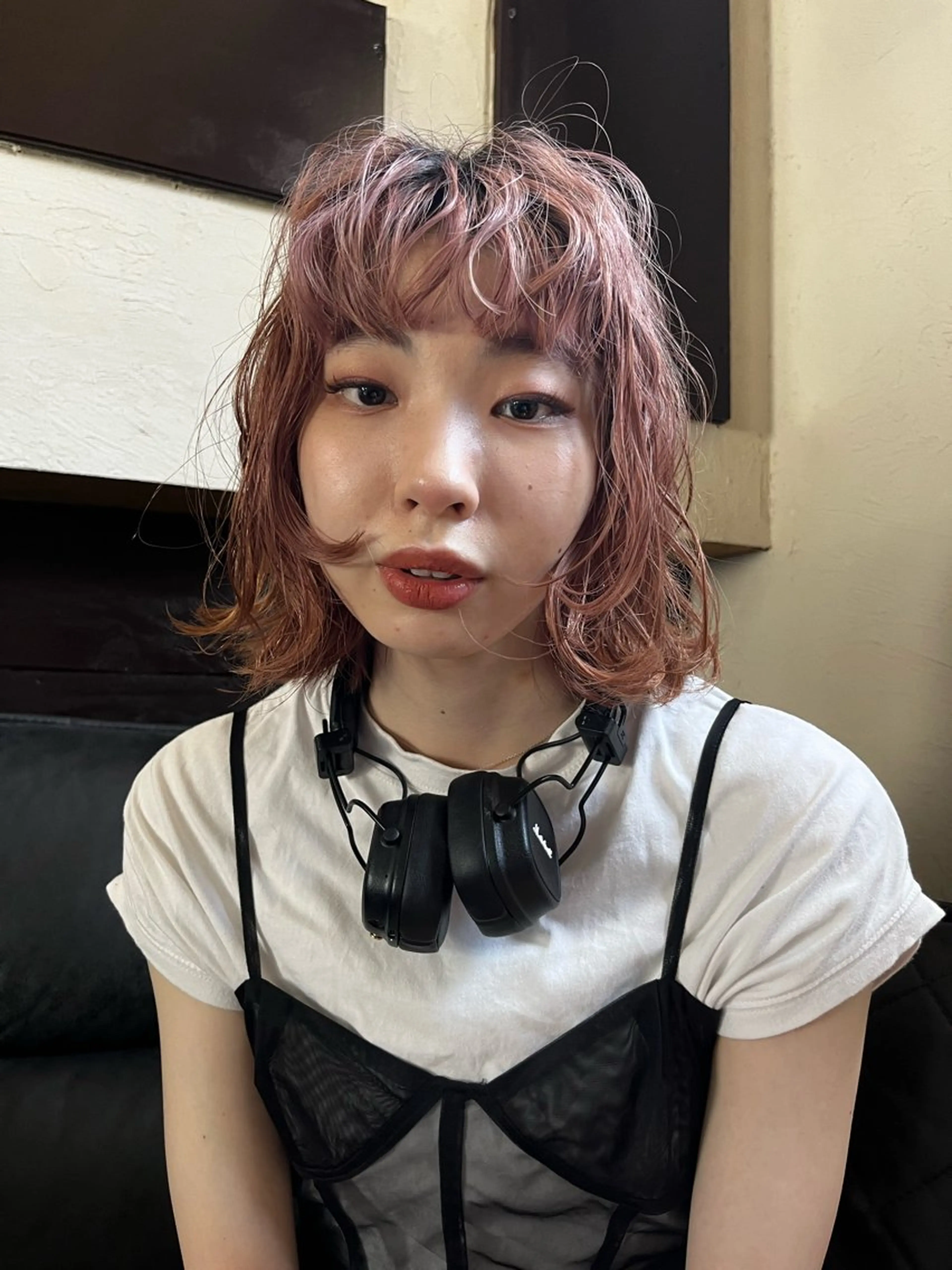 ショート カラー ピンクカラー ざくざくレイヤー/ カラー/konoのヘアスタイル