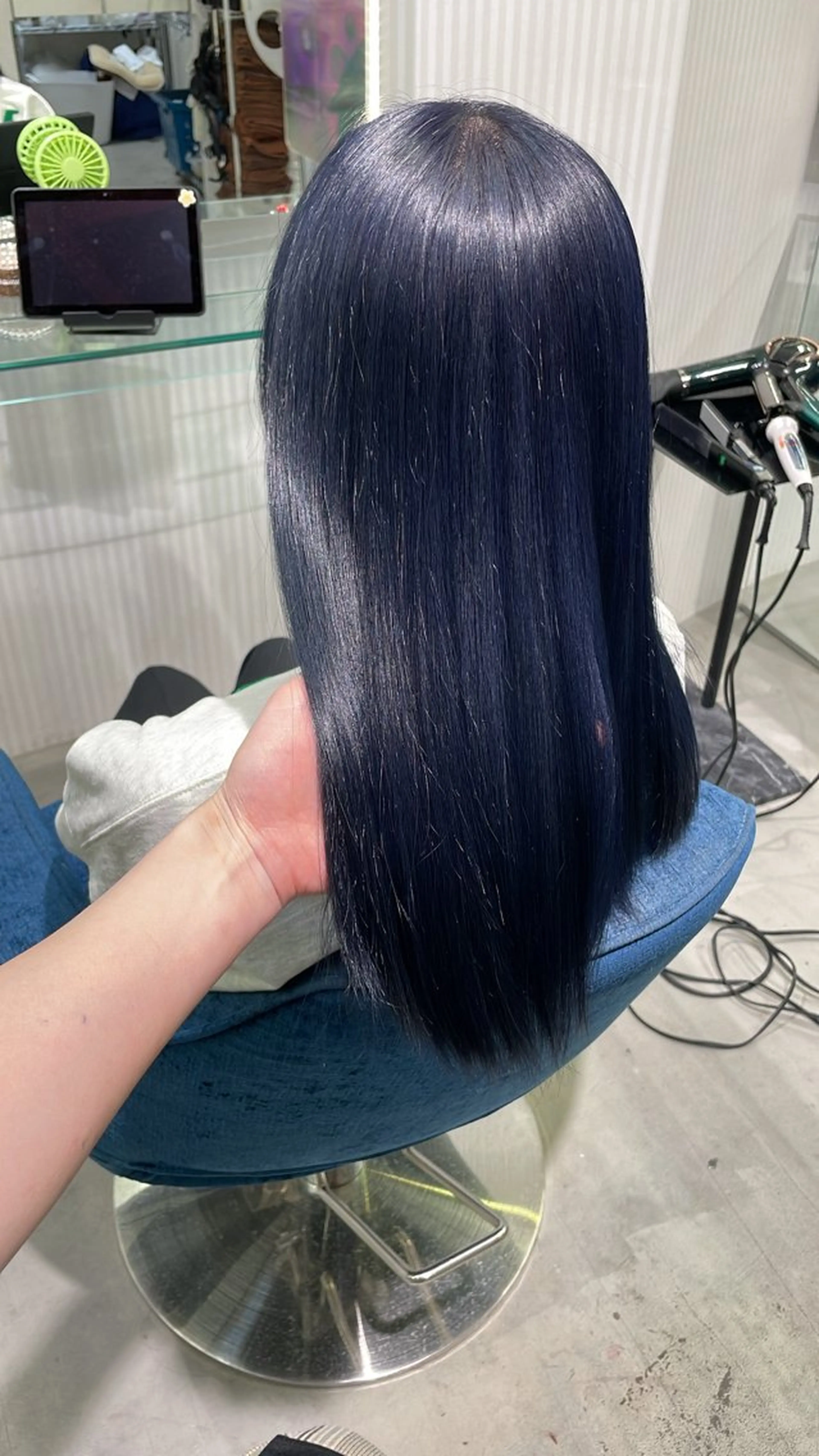 ロング カラー ブルーカラー ネイビーカラー ヘアカラー 安井まゆ _Box mico.のヘアスタイル