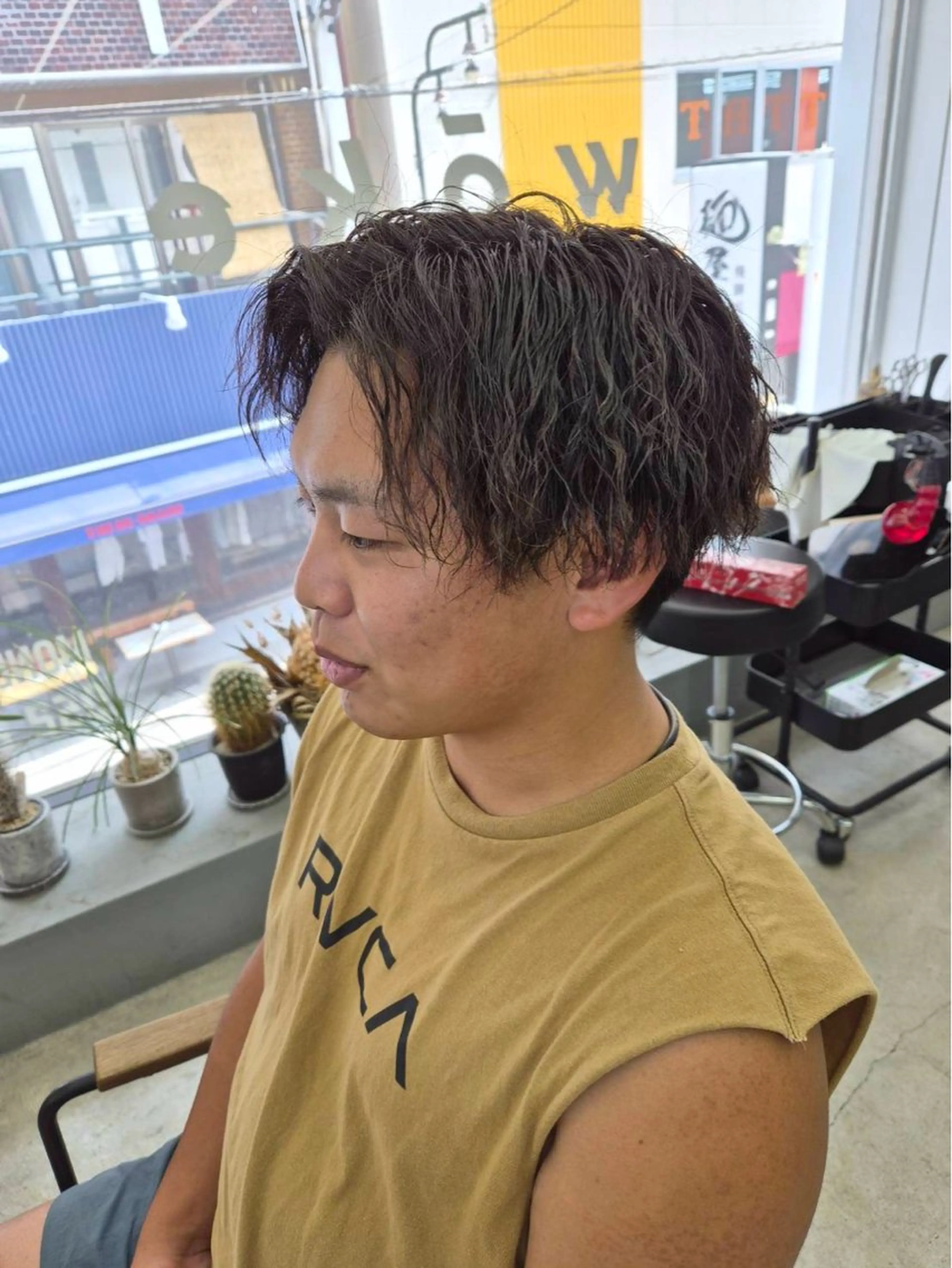 ミディアム パーマ メンズ カット パーマ メンズ専門サロン wokeのヘアスタイル
