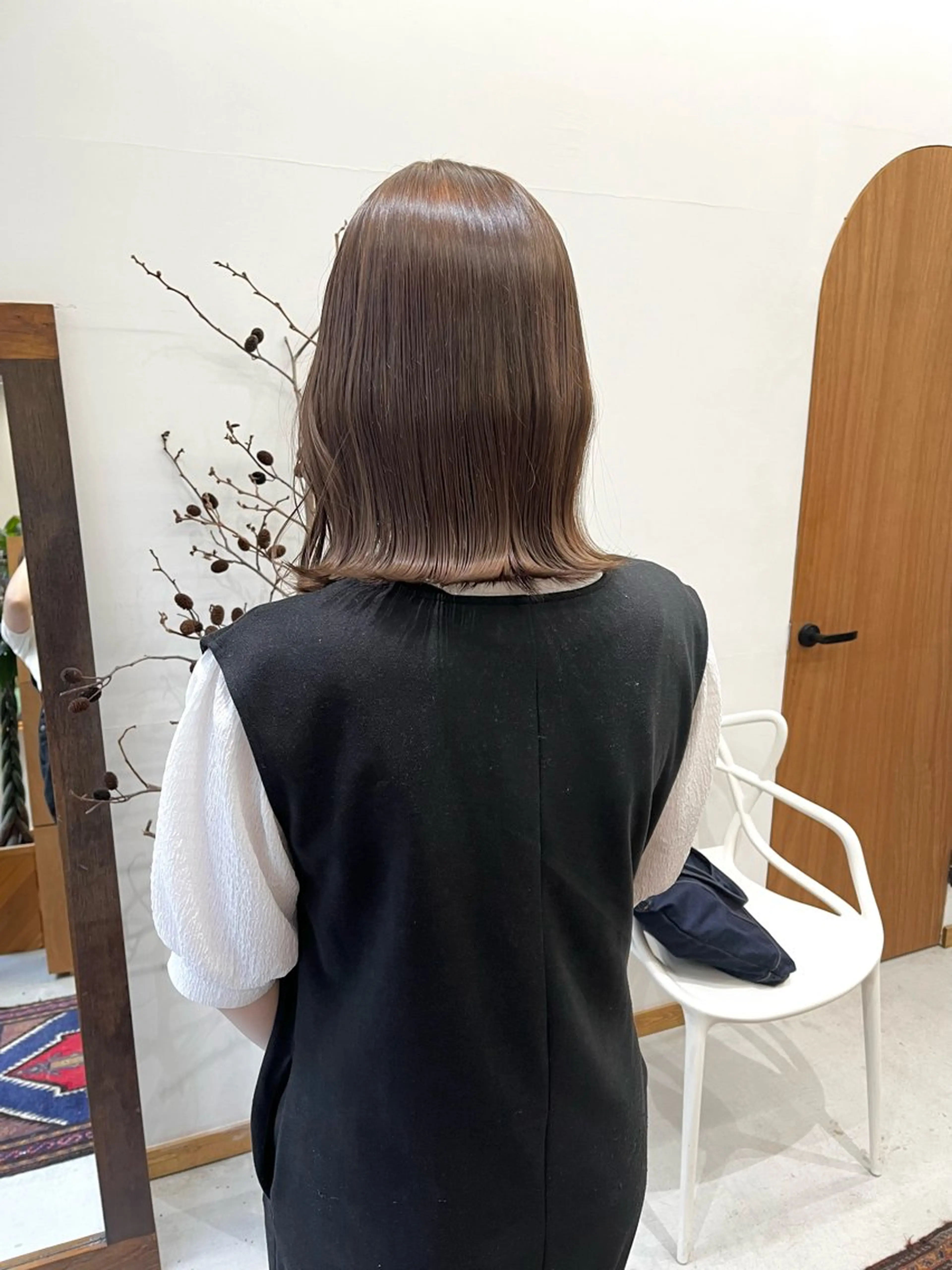 ミディアム カラー ヘアアレンジ ベージュカラー ブリーチ ダブルカラー ブリーチなしカラー ena/ブリーチなし 暖色・ベージュ🎀のヘアスタイル