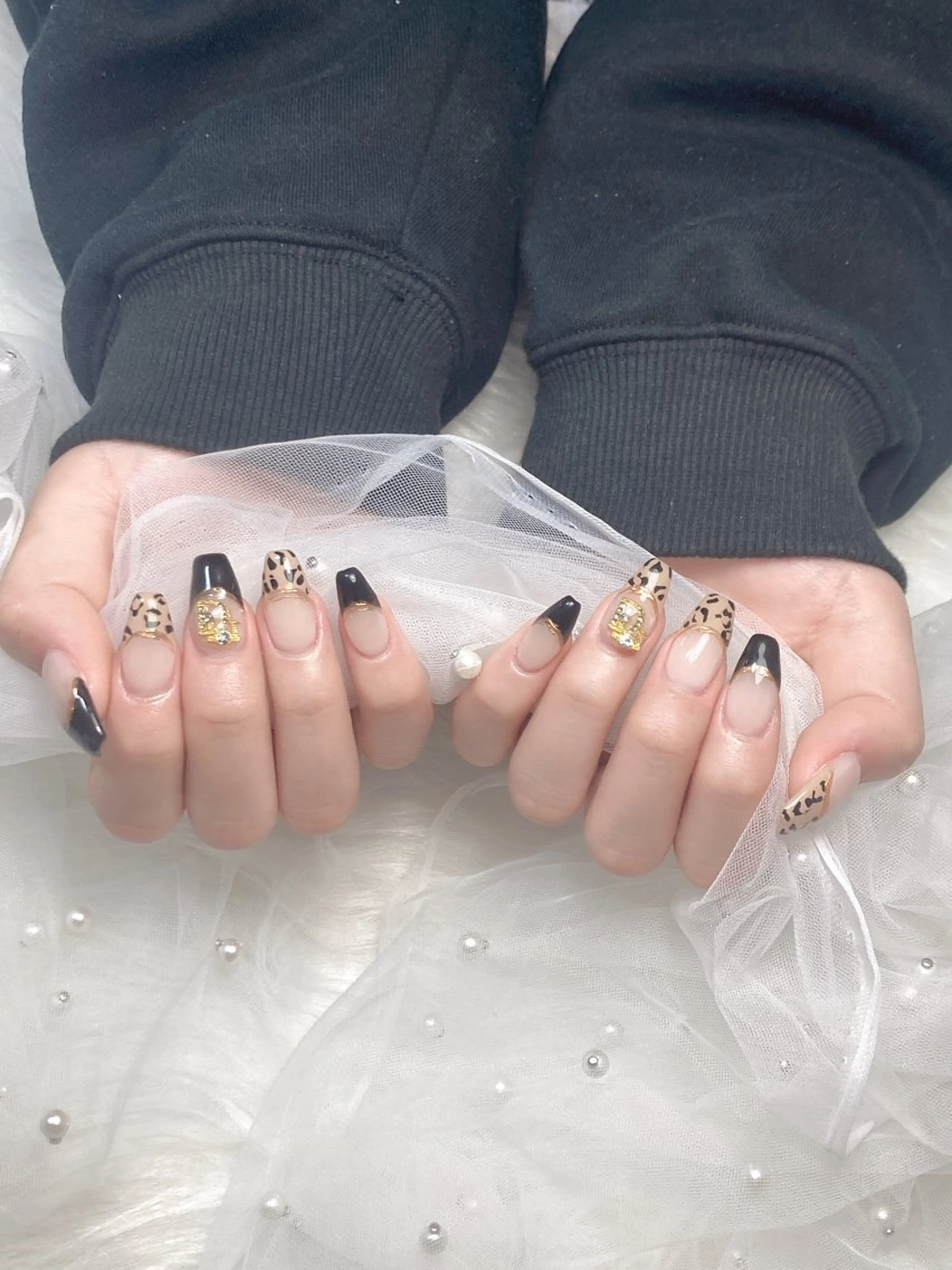 ネイル U·Mi nail salon所属・U·MI 長さ出し専門店のネイルデザイン