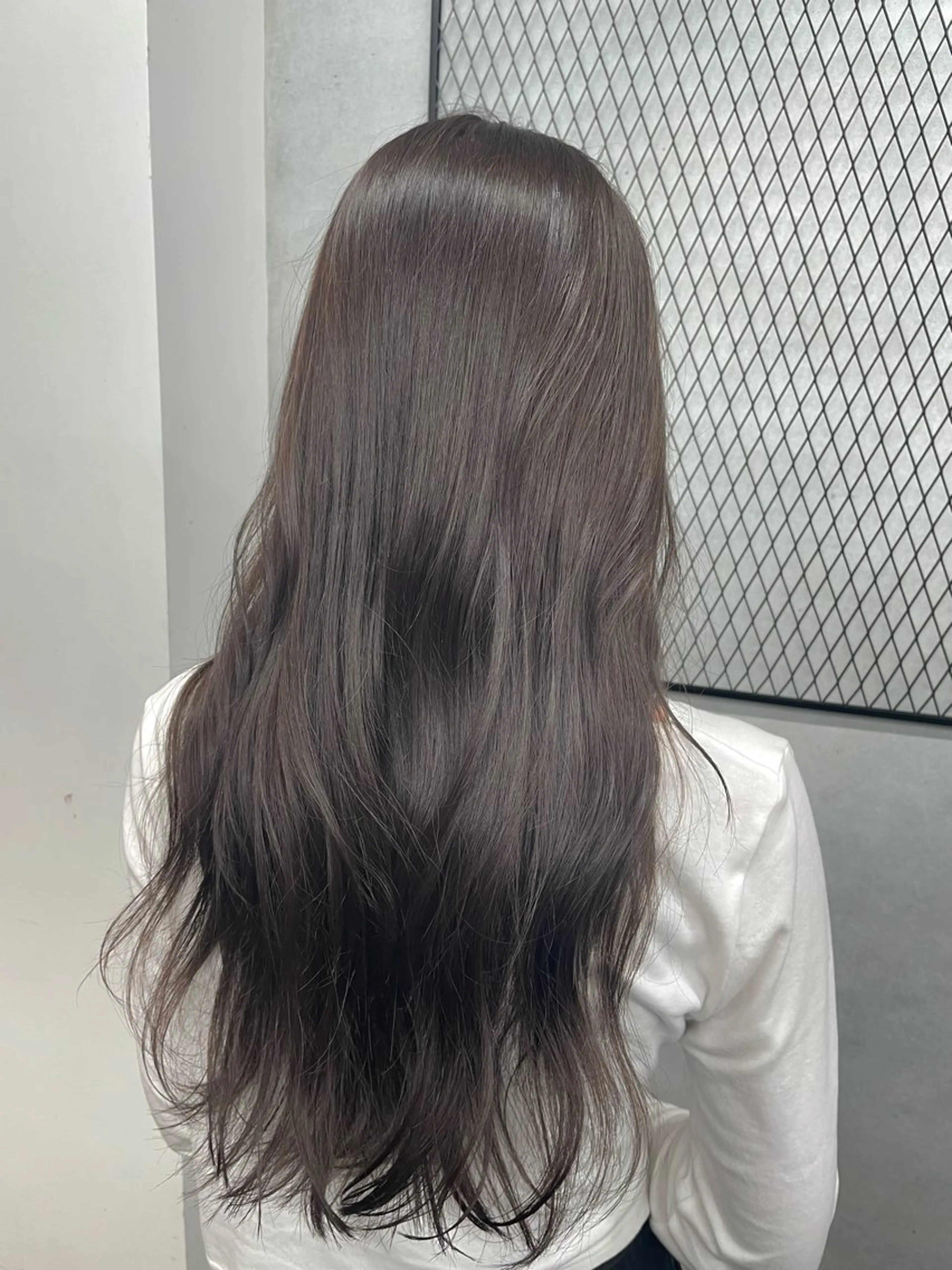 セミロング ヘアカラー トリートメント 🌟透け感カラー 髪質改善Ando🌟のヘアスタイル