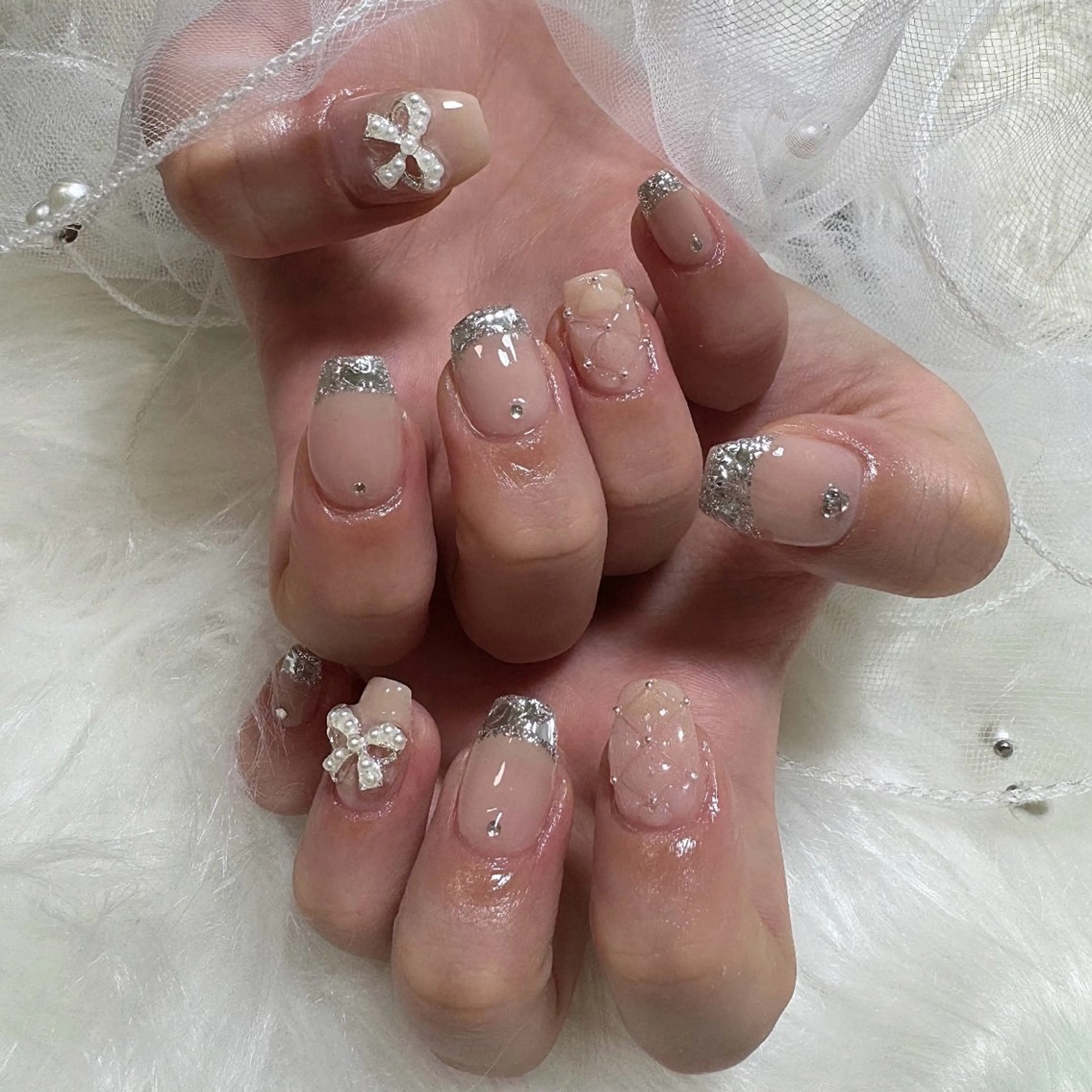 ネイル ハンドネイル シュシュ 🎀 girly nailのネイルデザイン