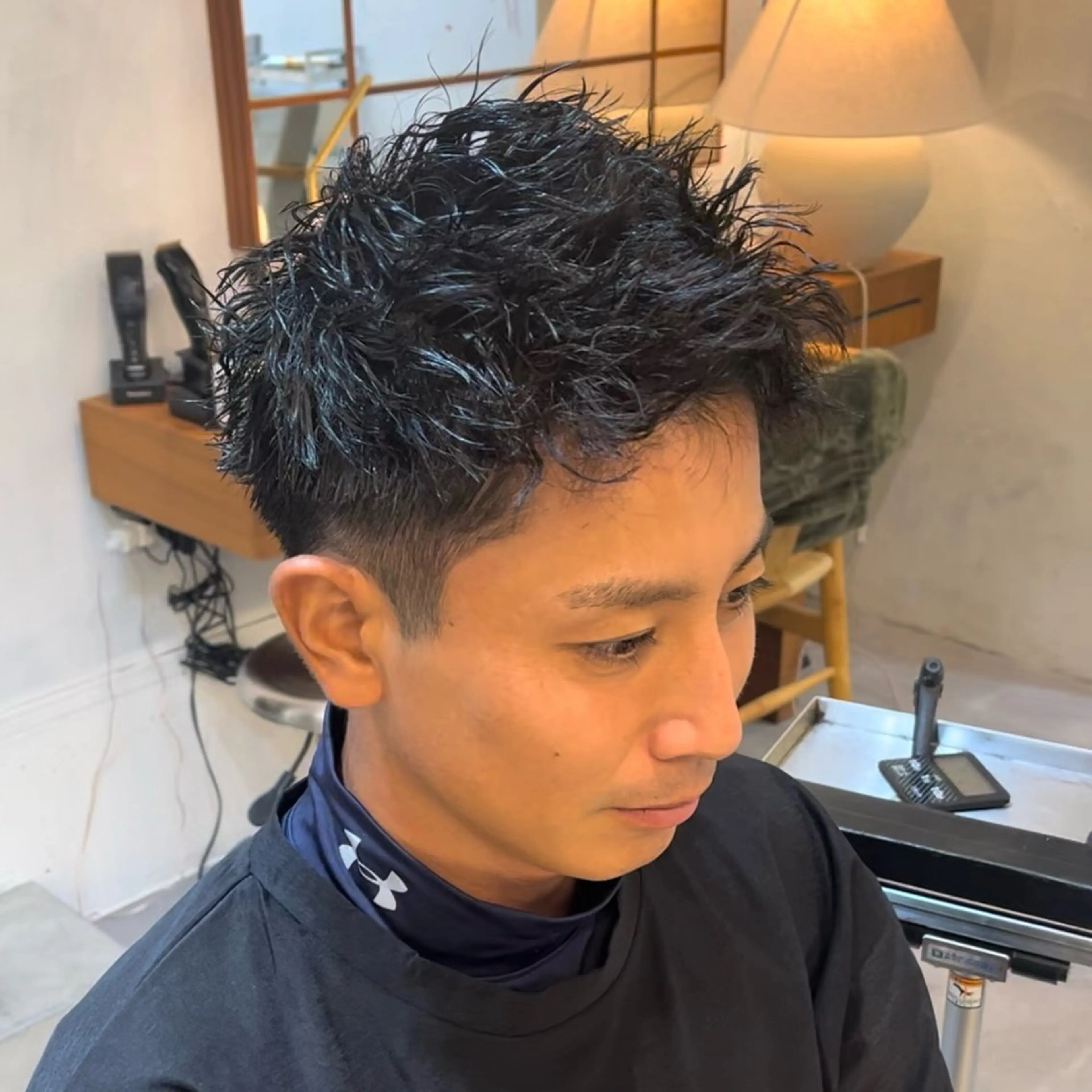 パーマ メンズ メンズパーマ スパイキーショート ツイストスパイラルパーマ スパイラルパーマ カット パーマ GISELA サリナのヘアスタイル