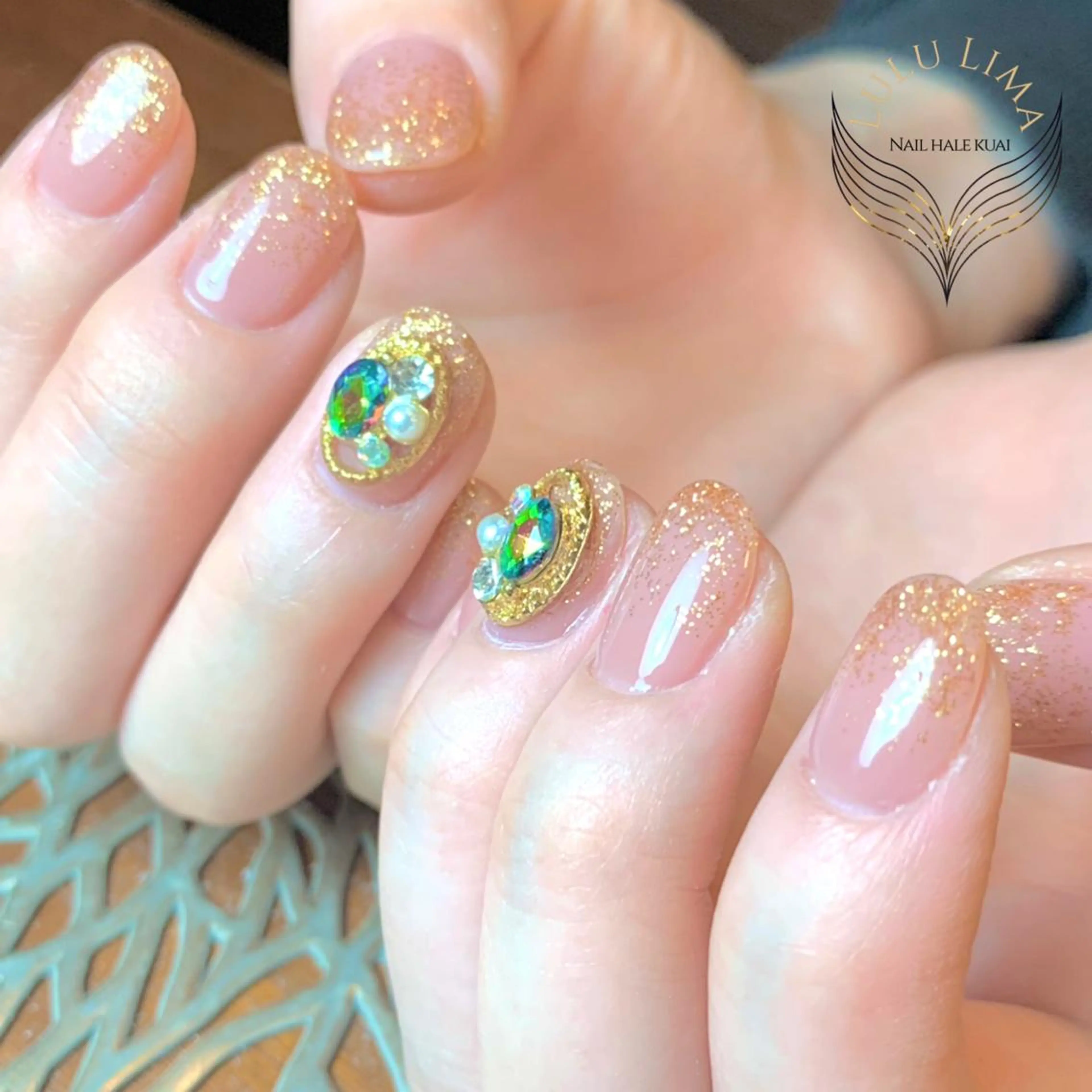 ネイル ラメ(グリッター) ラメグラデーション ワンカラーネイル ハンドネイル ハンドケア LULU LIMAのネイルデザイン