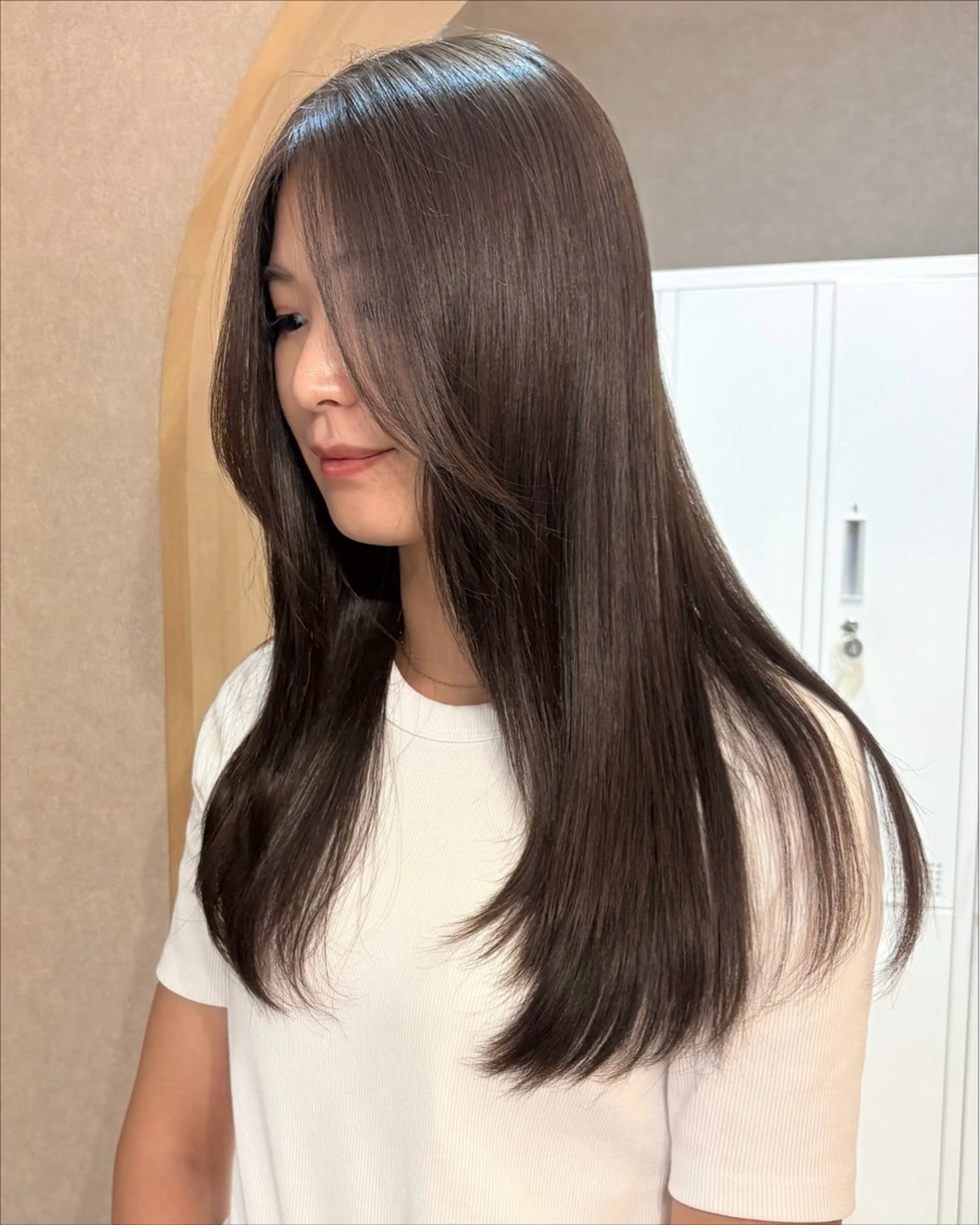 ミディアム カット ヘアカラー トリートメント 似合わせ/透明感 /レイヤー/りほ🤍のヘアスタイル