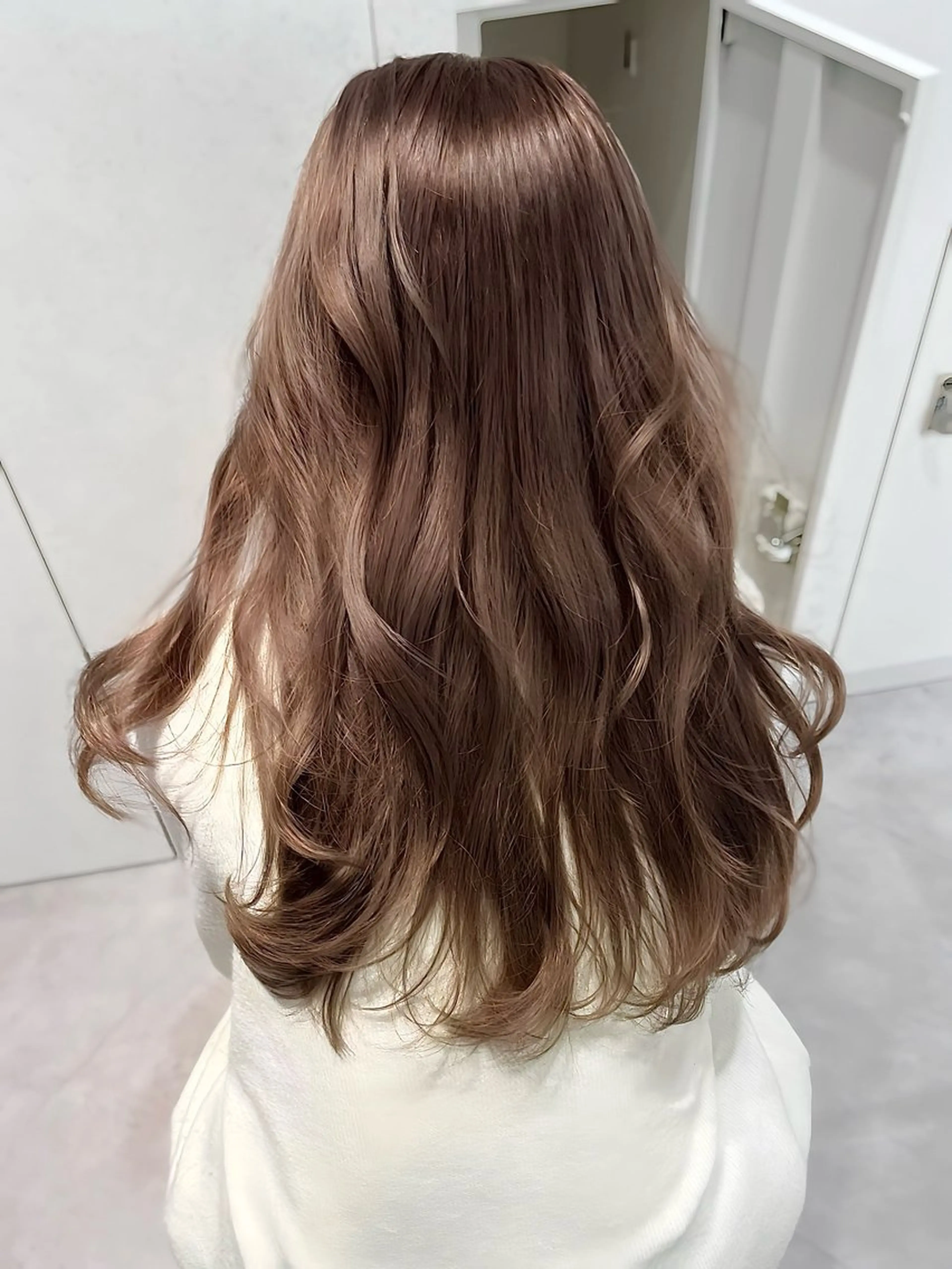 ロング カラー ブリーチ ブラウンカラー ダブルカラー レイヤーカット カット ヘアカラー トリートメント 韓国レイヤー/新宿/ 髪質改善/岡崎のヘアスタイル