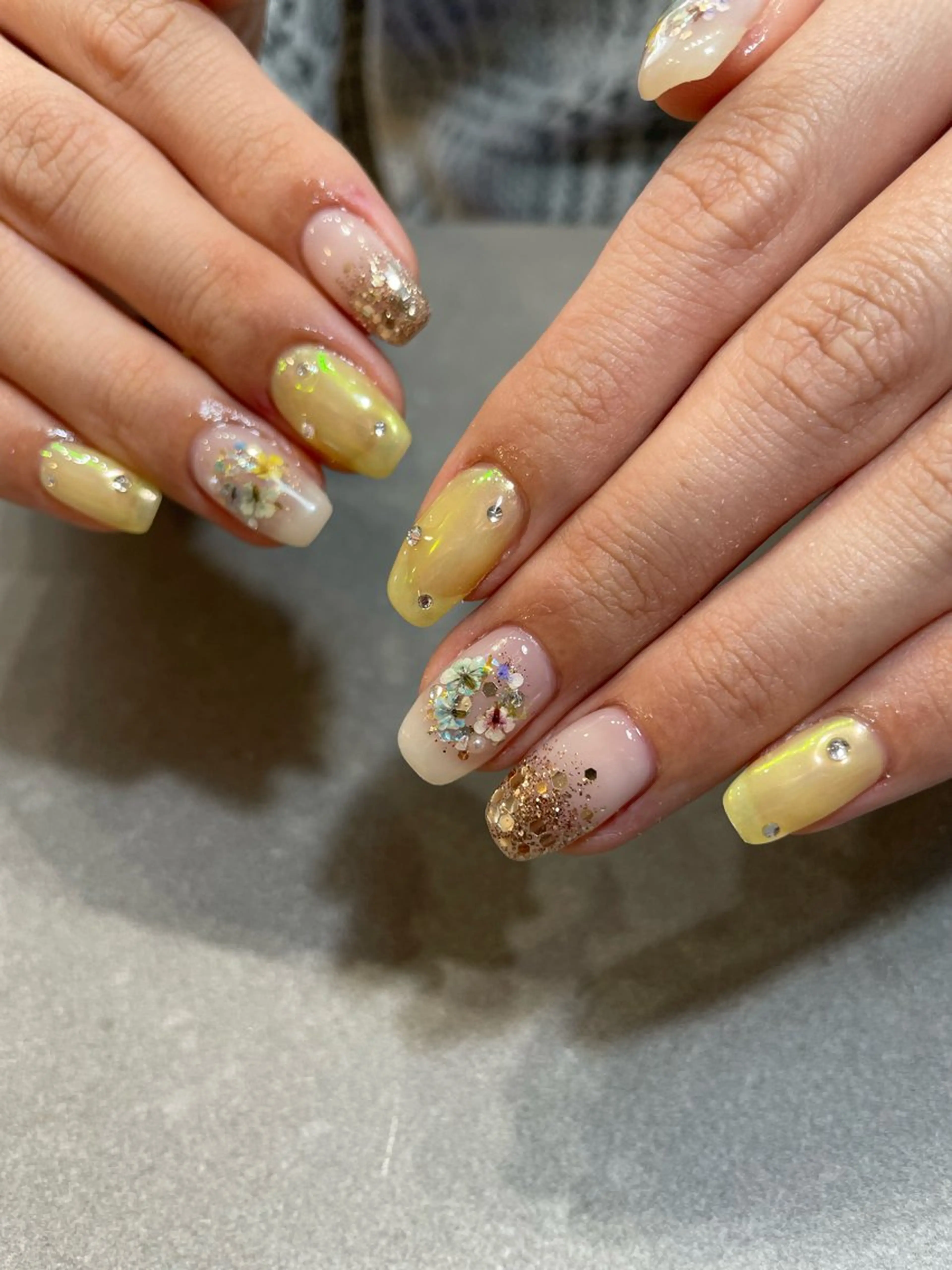 ミディアム colorer suuuのネイルデザイン