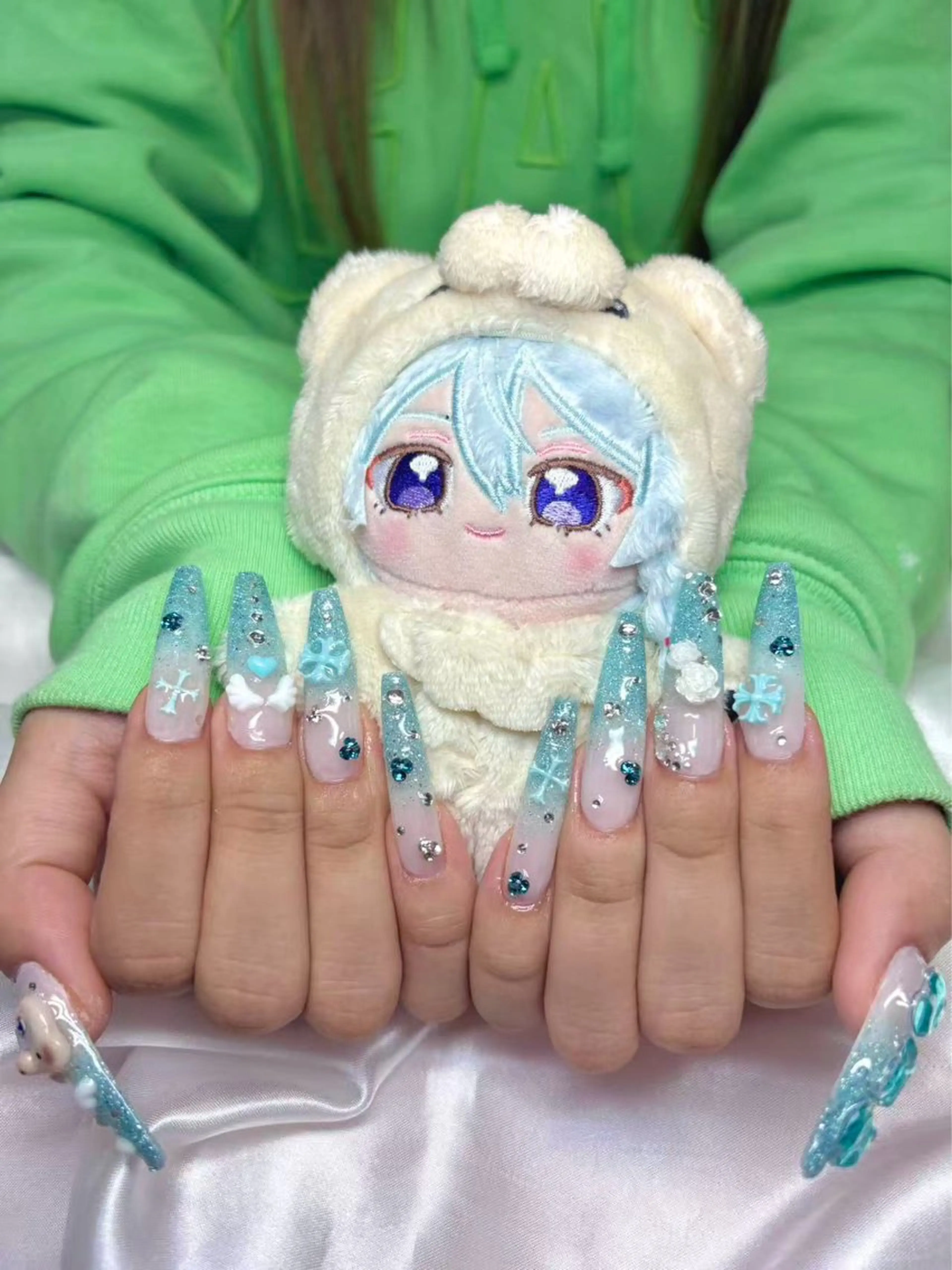 ネイル H’ami nailsalon 新大久保店所属・リサ 長さだし✨のネイルデザイン