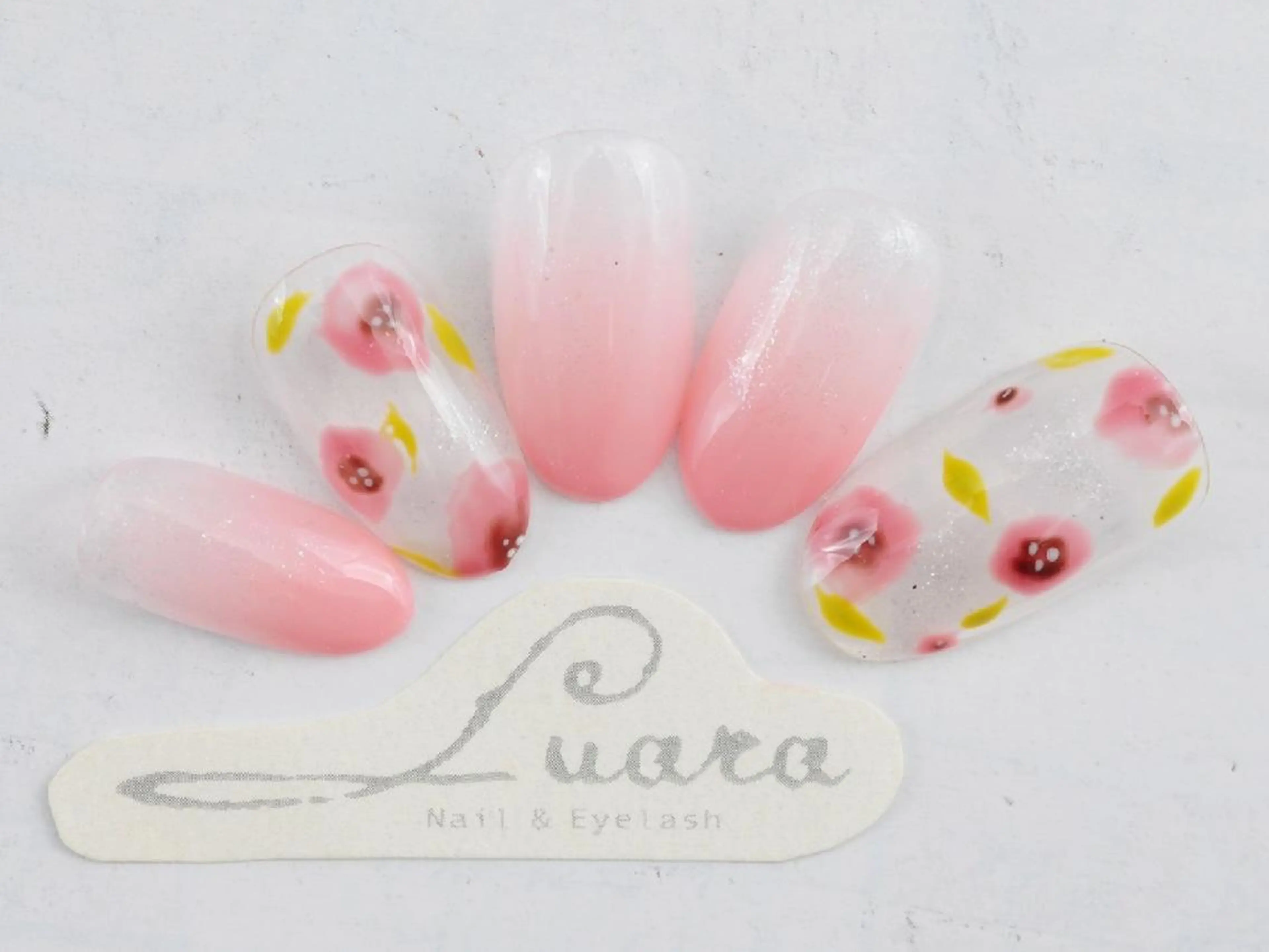 ネイル Luara ルアラのネイルデザイン