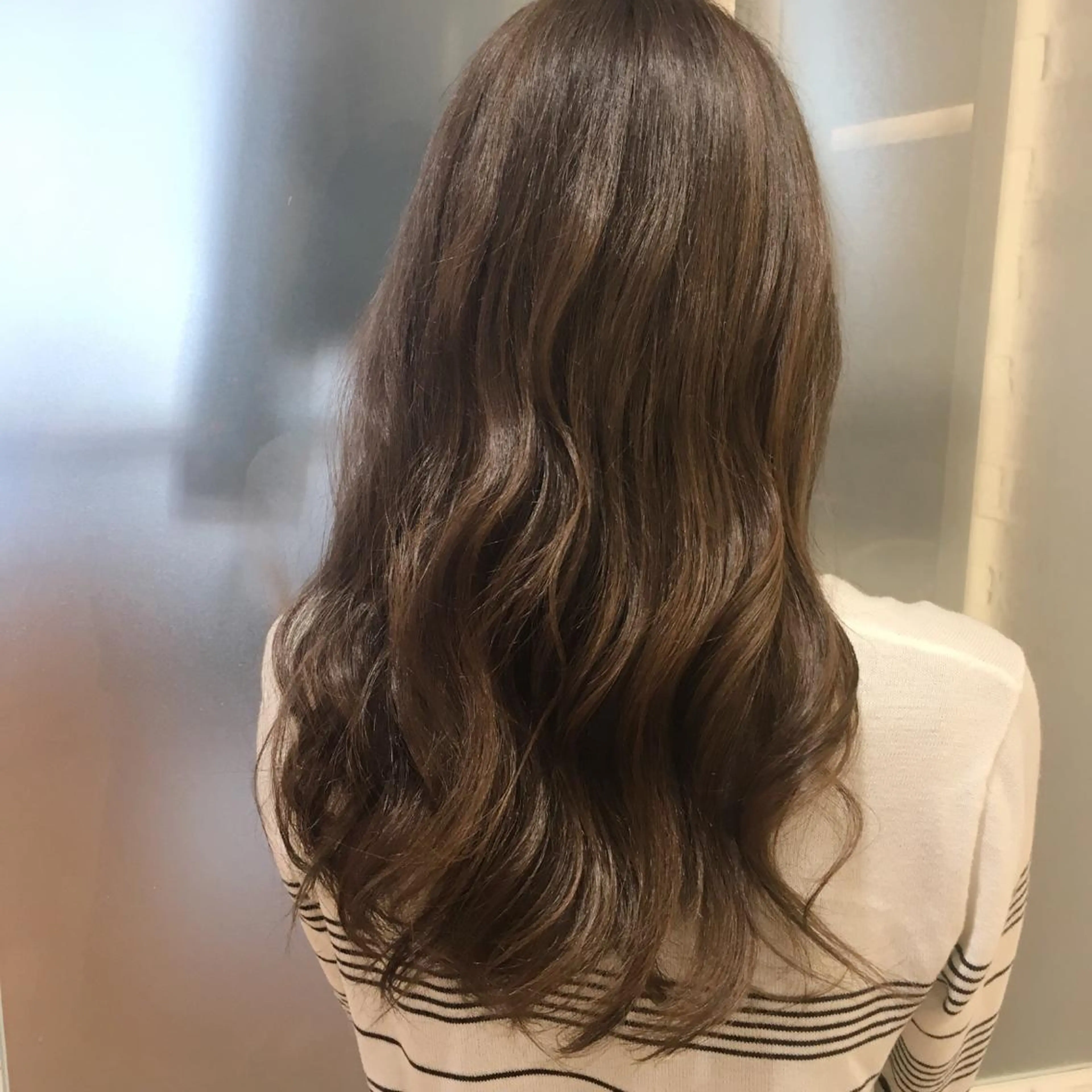 セミロング ロング カラー グレージュ 加藤 あやみのヘアスタイル