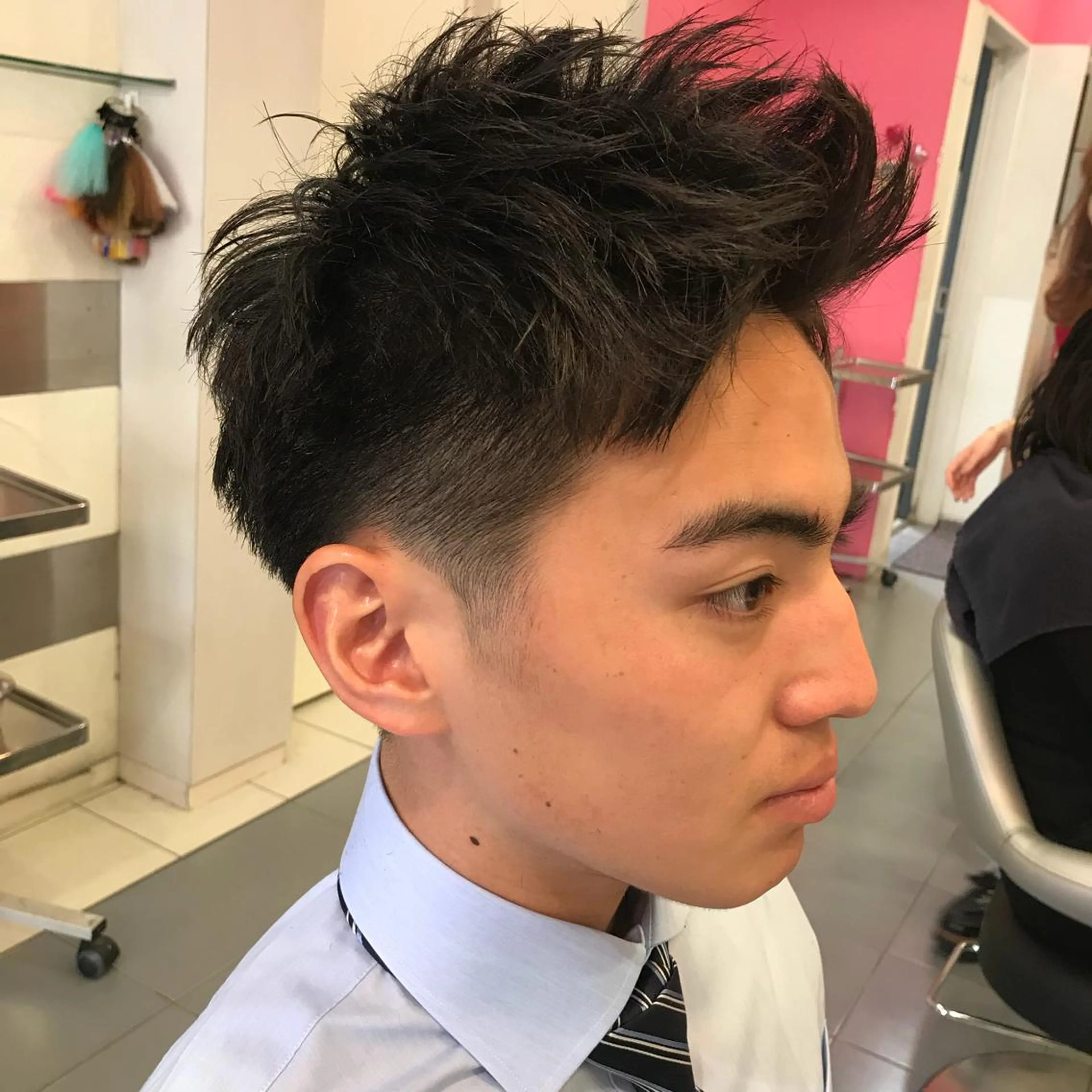 ショート メンズ アップバング 刈り上げ ショートヘア カット Vir by browのヘアスタイル