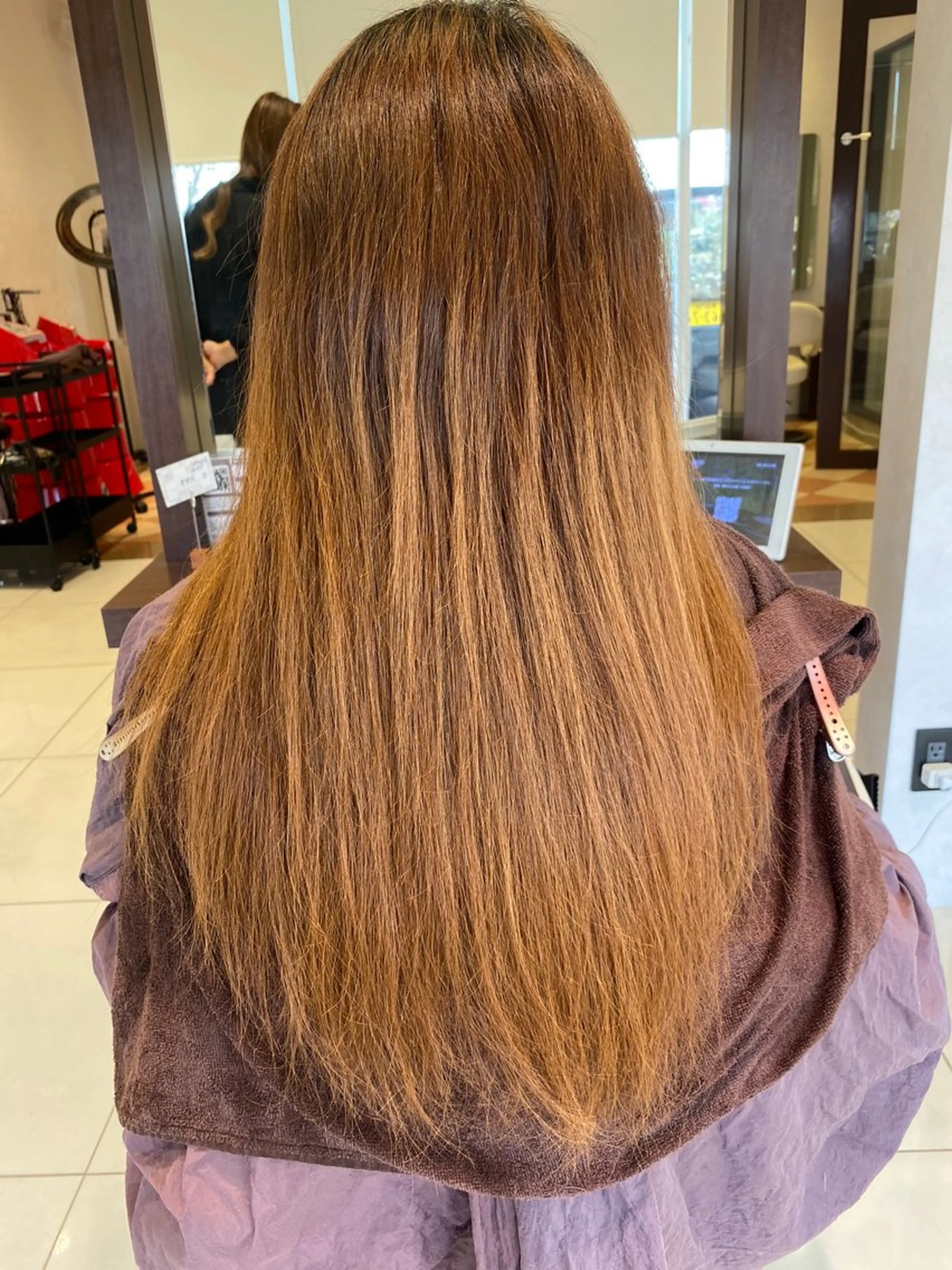 ロング 他店で断られた方歓迎 ブリーチ縮毛矯正のヘアスタイル