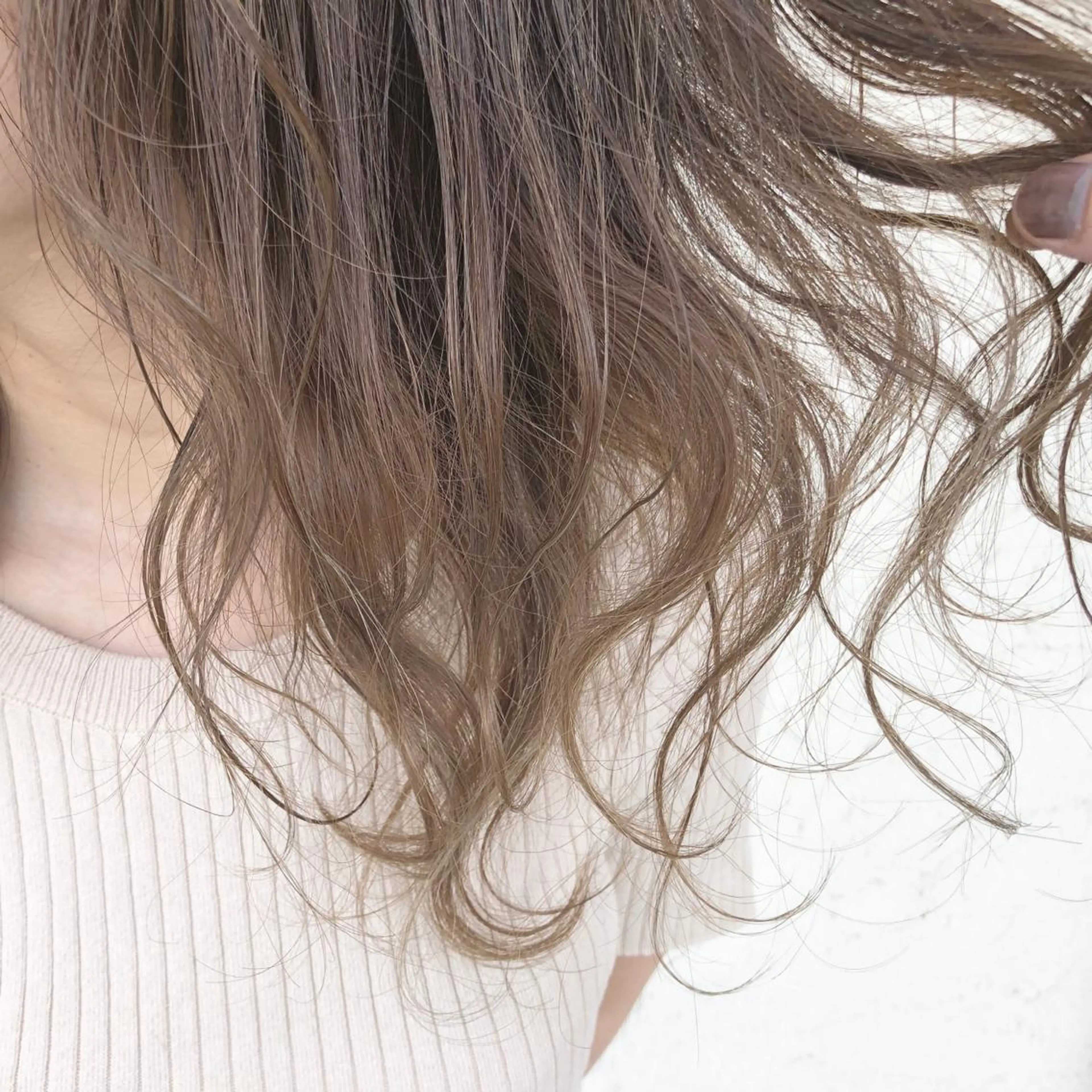 ミディアム カラー アディクシーカラー ベージュカラー ヘアカラー トリートメント ヘアセット 艶髪育成サロン 京橋　shinのヘアスタイル