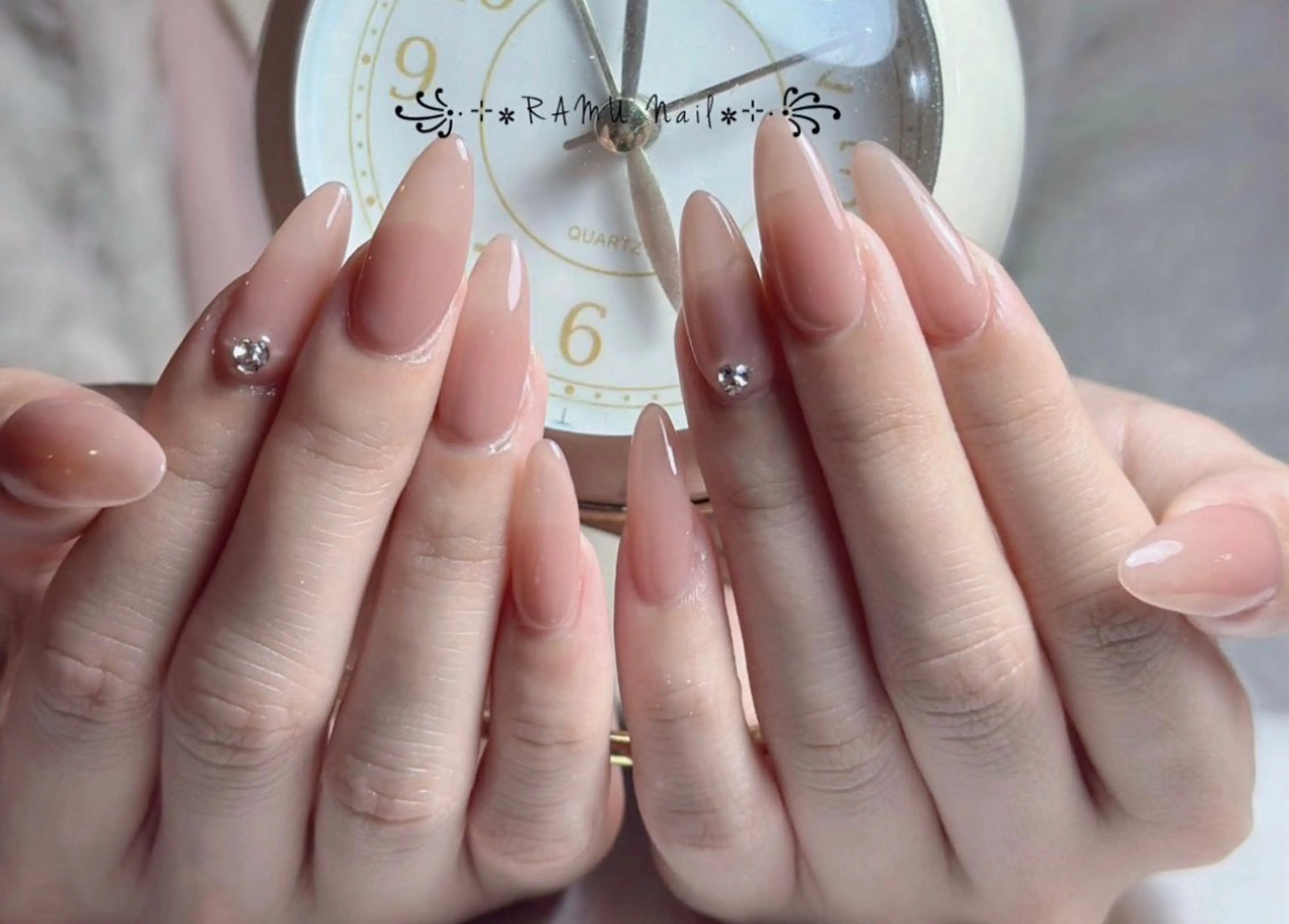 ネイル チークネイル フレンチネイル グラデーション キラキラネイル 韓国ネイル ハンドネイル RAMU_Nail 池袋店のネイルデザイン