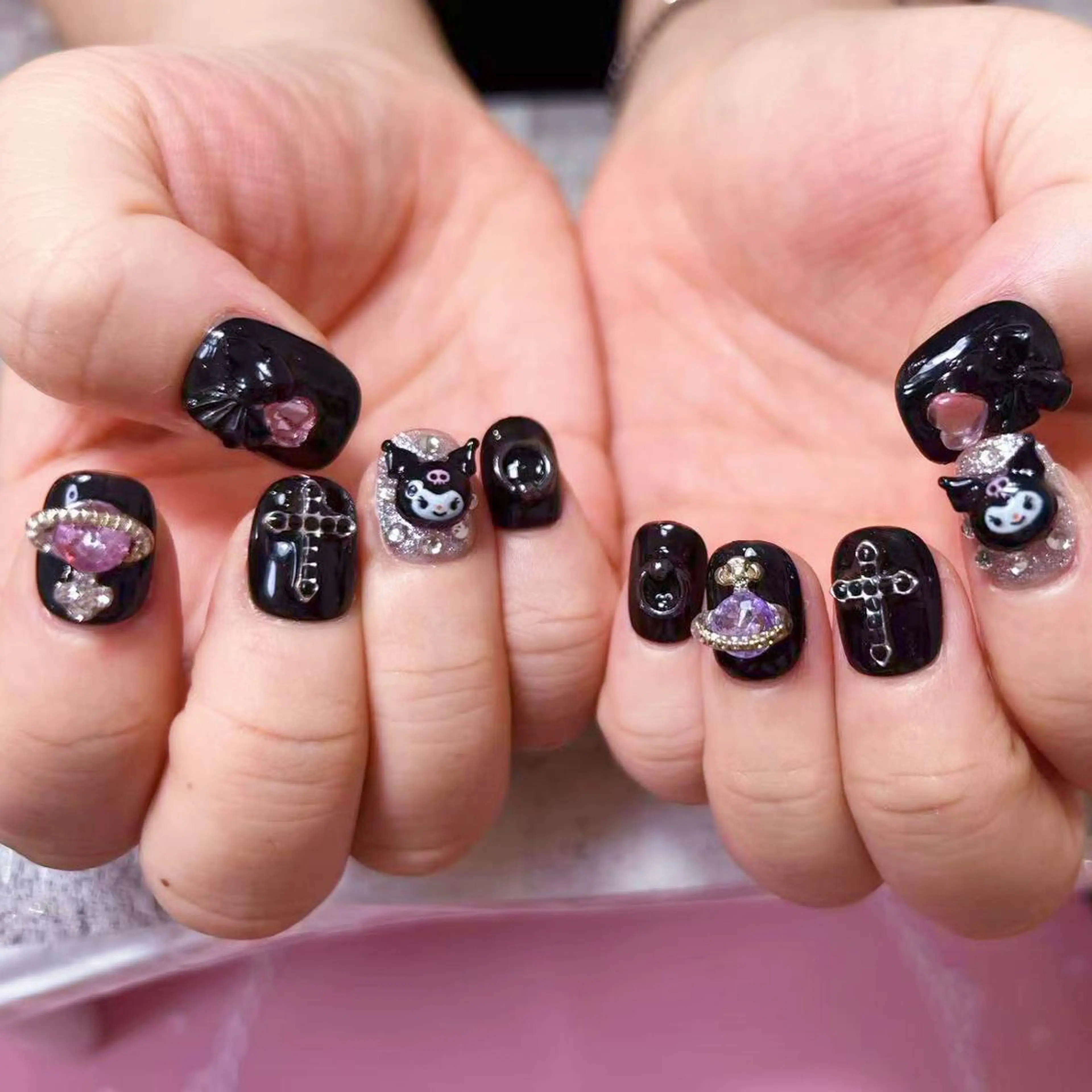 ネイル アートネイル オーロラネイル ガーリー キラキラネイル 韓国ネイル ハンドネイル DIAMOND 💅のネイルデザイン