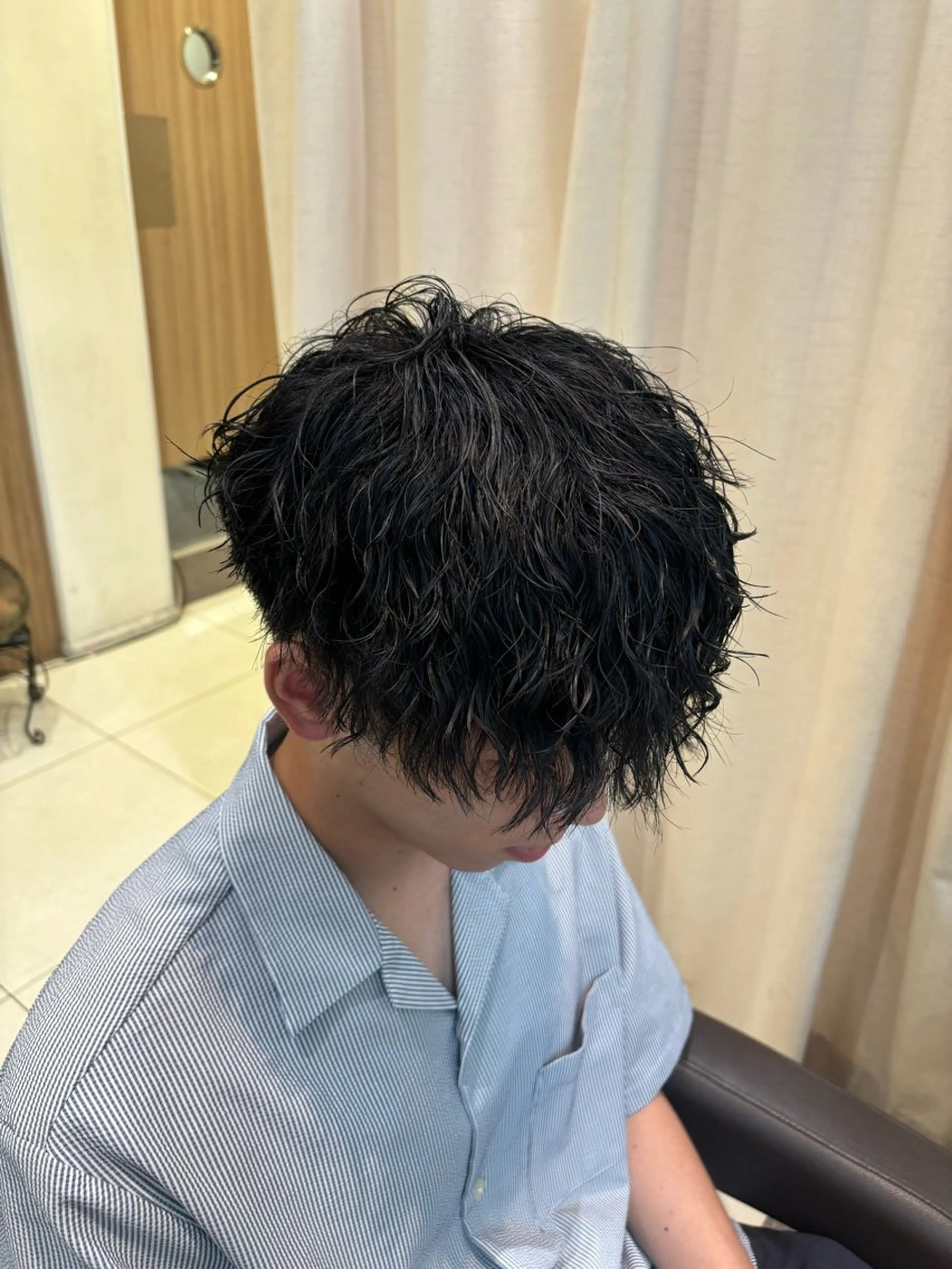 パーマ メンズ 波巻きスパイラル・ カルマ/aoiのヘアスタイル
