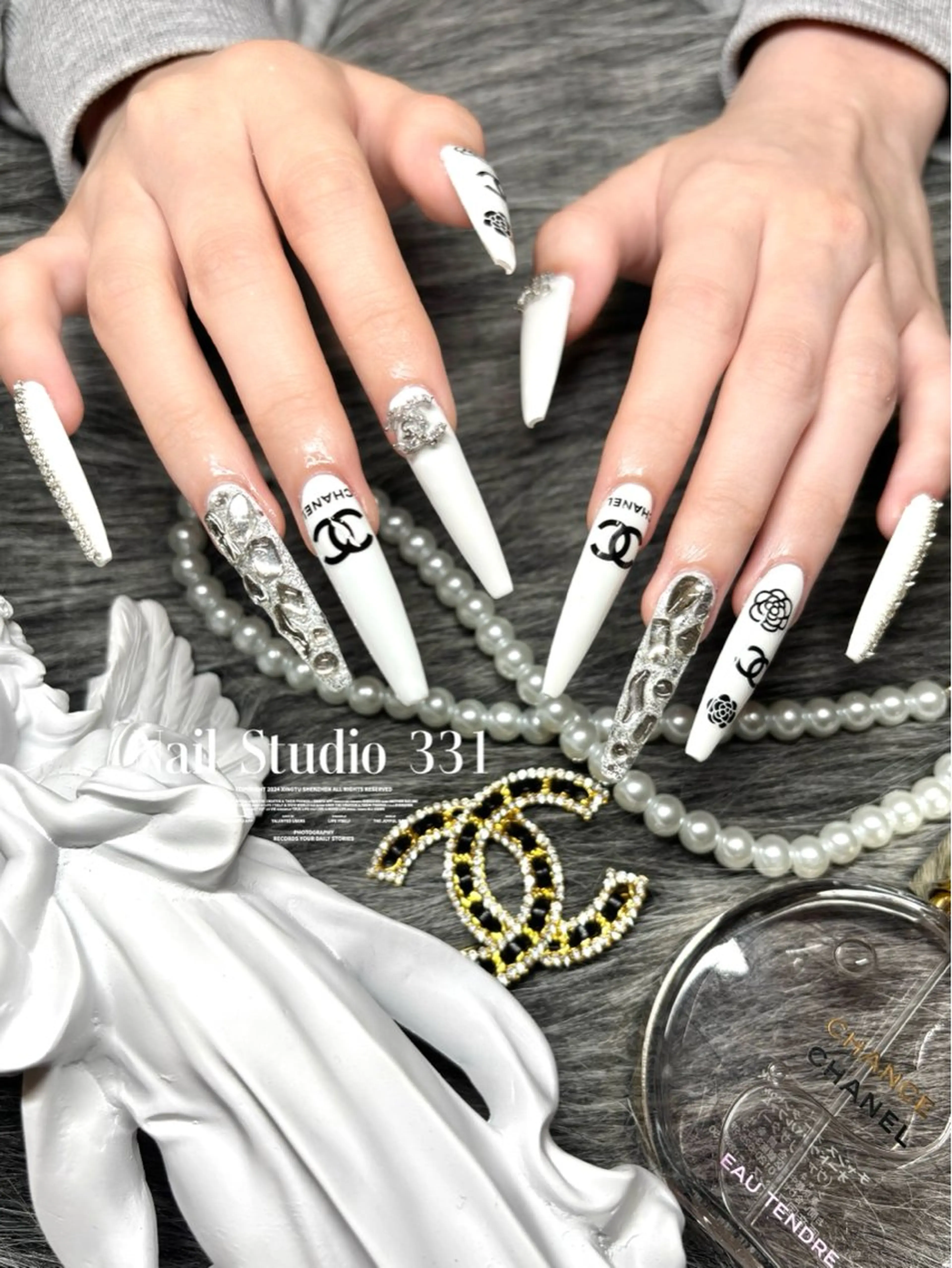 ネイル ロングネイル ワンホンネイル ハンドネイル Nail Studio 331のネイルデザイン