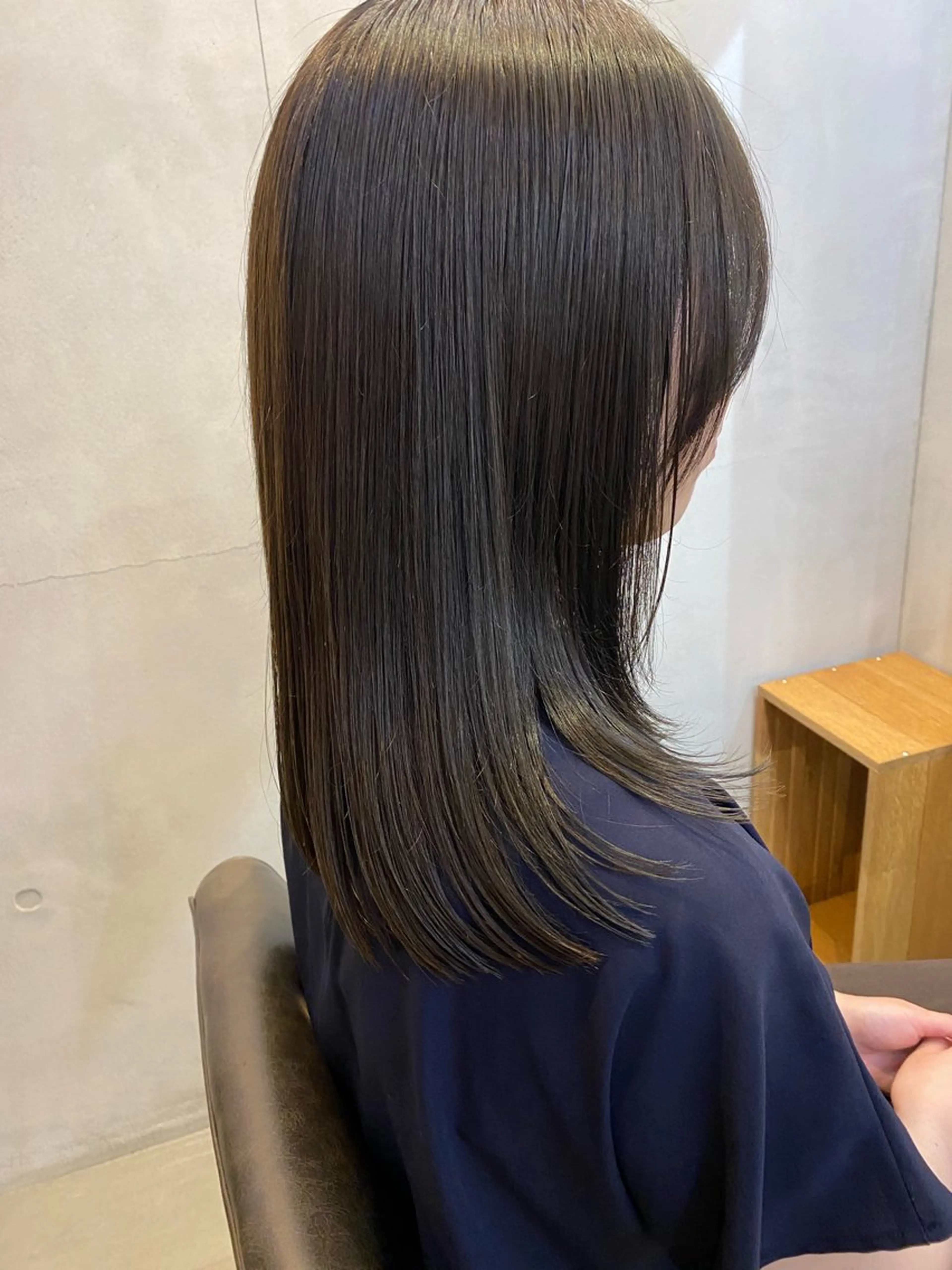 ミディアム カラー ミディアムレイヤー レイヤーカット conne& ririのヘアスタイル