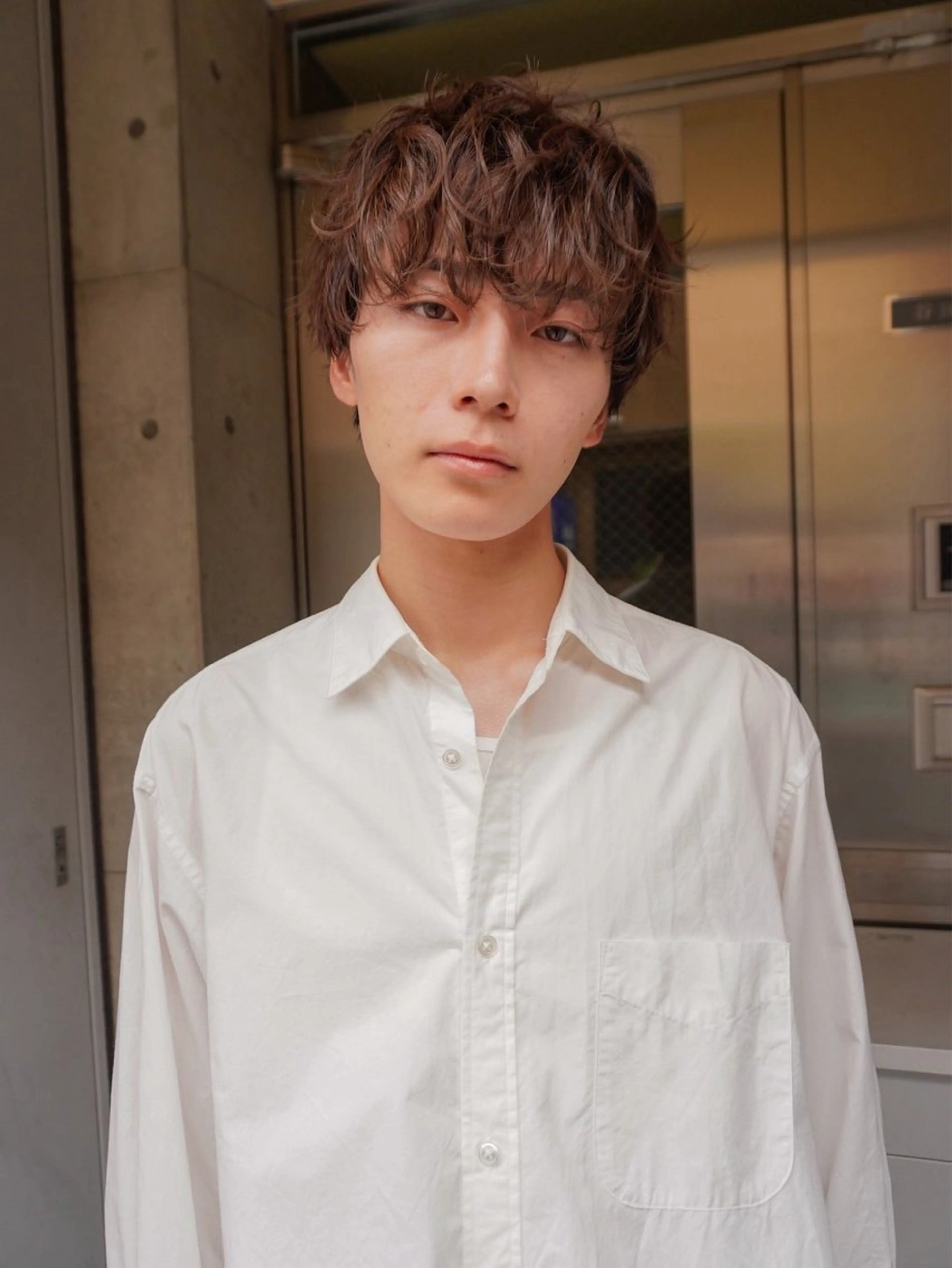 メンズ カット Kaede🪽🦢 透け感カラーのヘアスタイル
