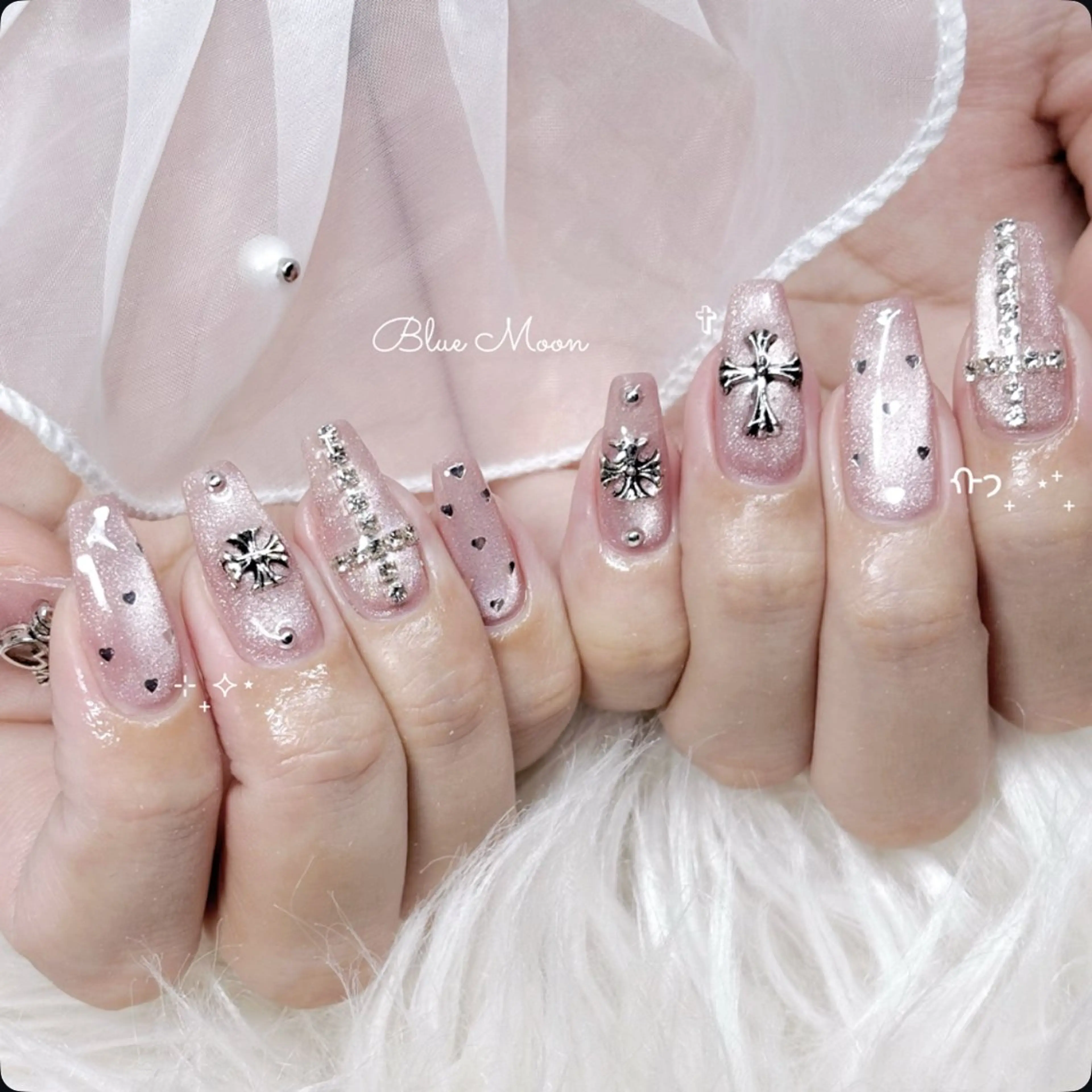 ネイル ハンドネイル フットネイル ハンドケア nail salon Blue Moonのネイルデザイン