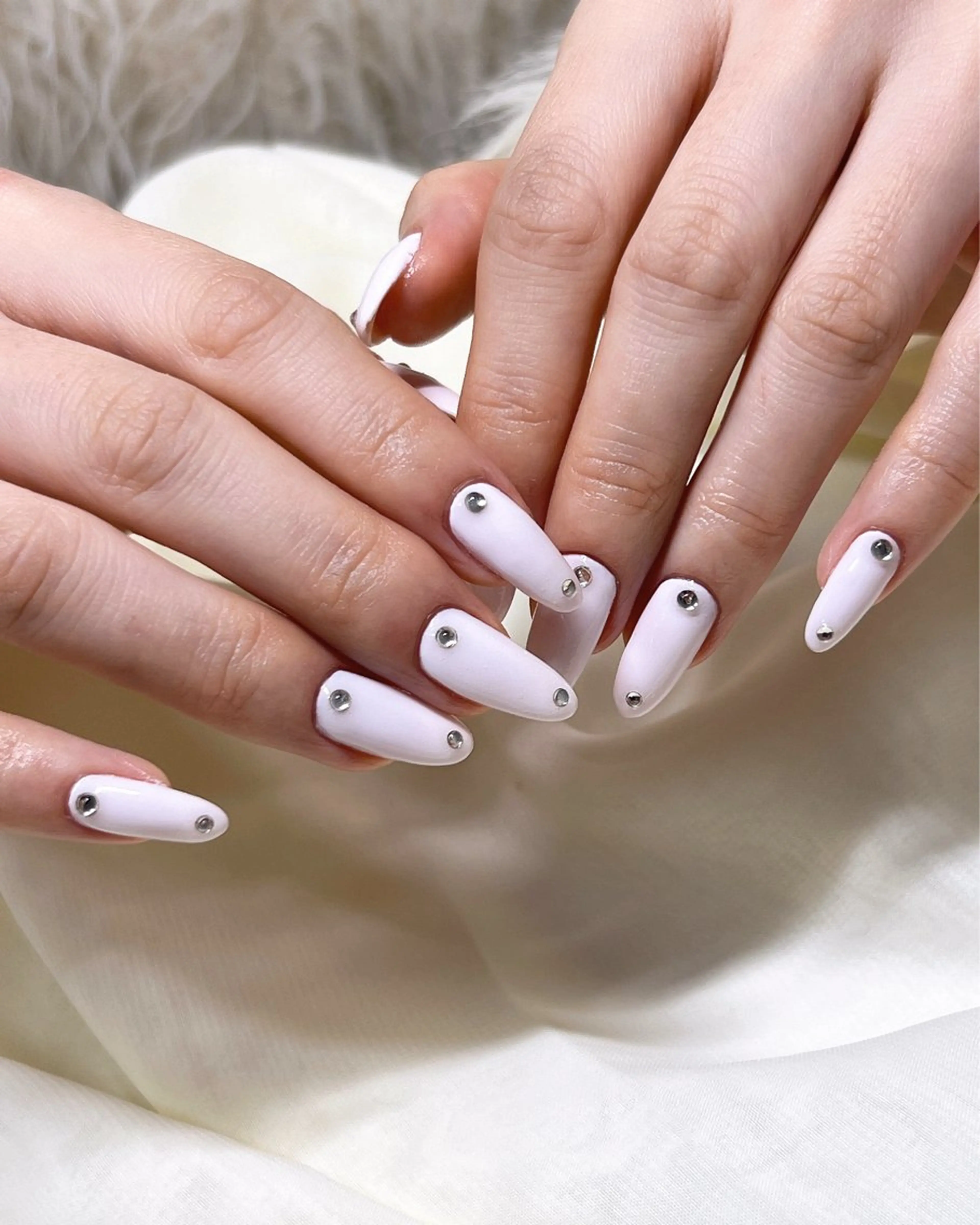 ネイル ピンク シンプルネイル ストーンネイル nail salon MUAのネイルデザイン