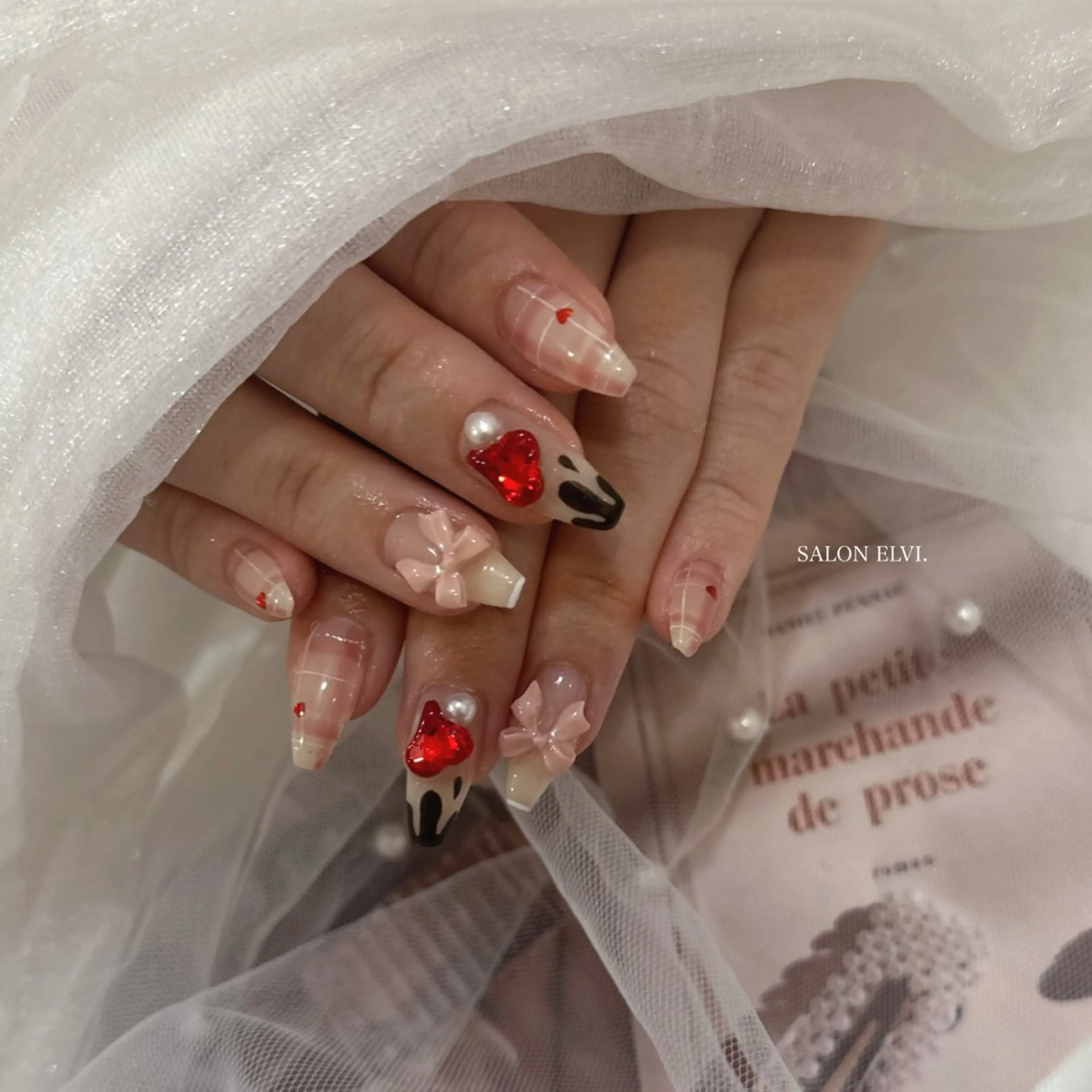 ネイル SALON ELVI.所属・SALON ELVI.のネイルデザイン