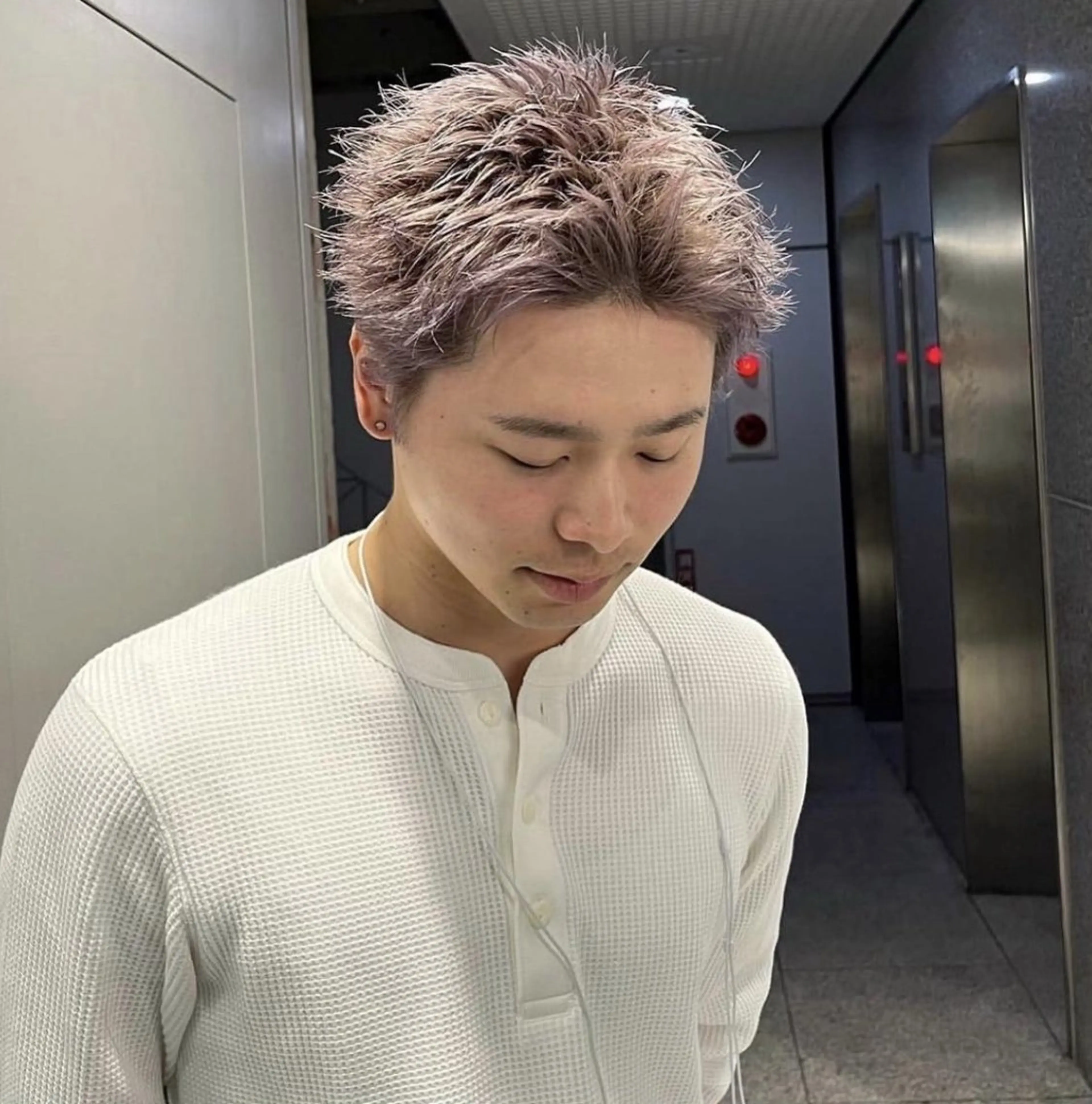 ショート カラー パーマ メンズ メンズハイトーン スパイキーショート ハイトーンカラー ショートヘア カット ヘアカラー 🔥スパイキー 特化🔥菊水皐暉🔥のヘアスタイル