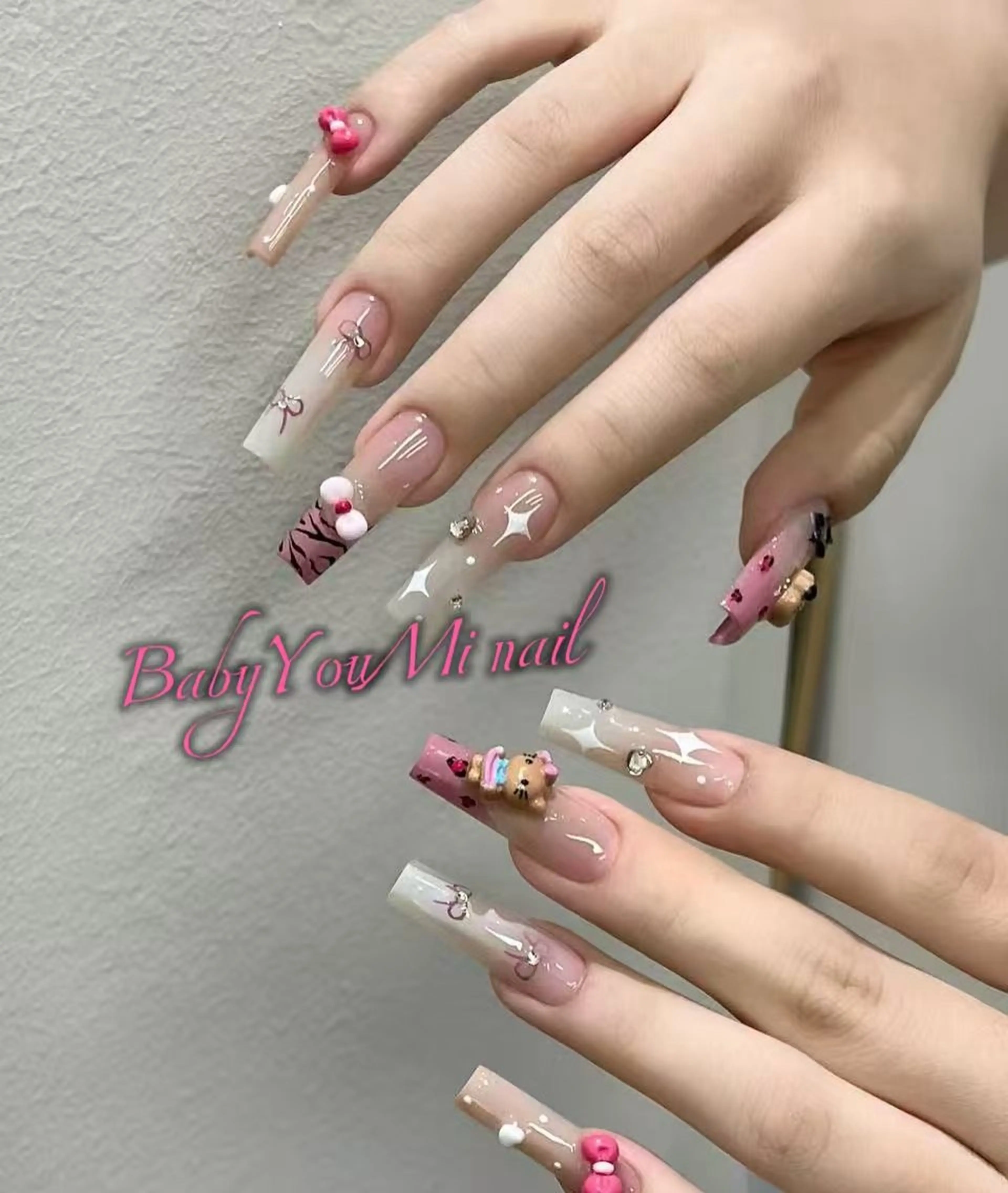 ネイル オーロラネイル フラワーネイル フットネイル フレンチネイル ジェルネイル ハンドネイル 相沢 さやかのネイルデザイン