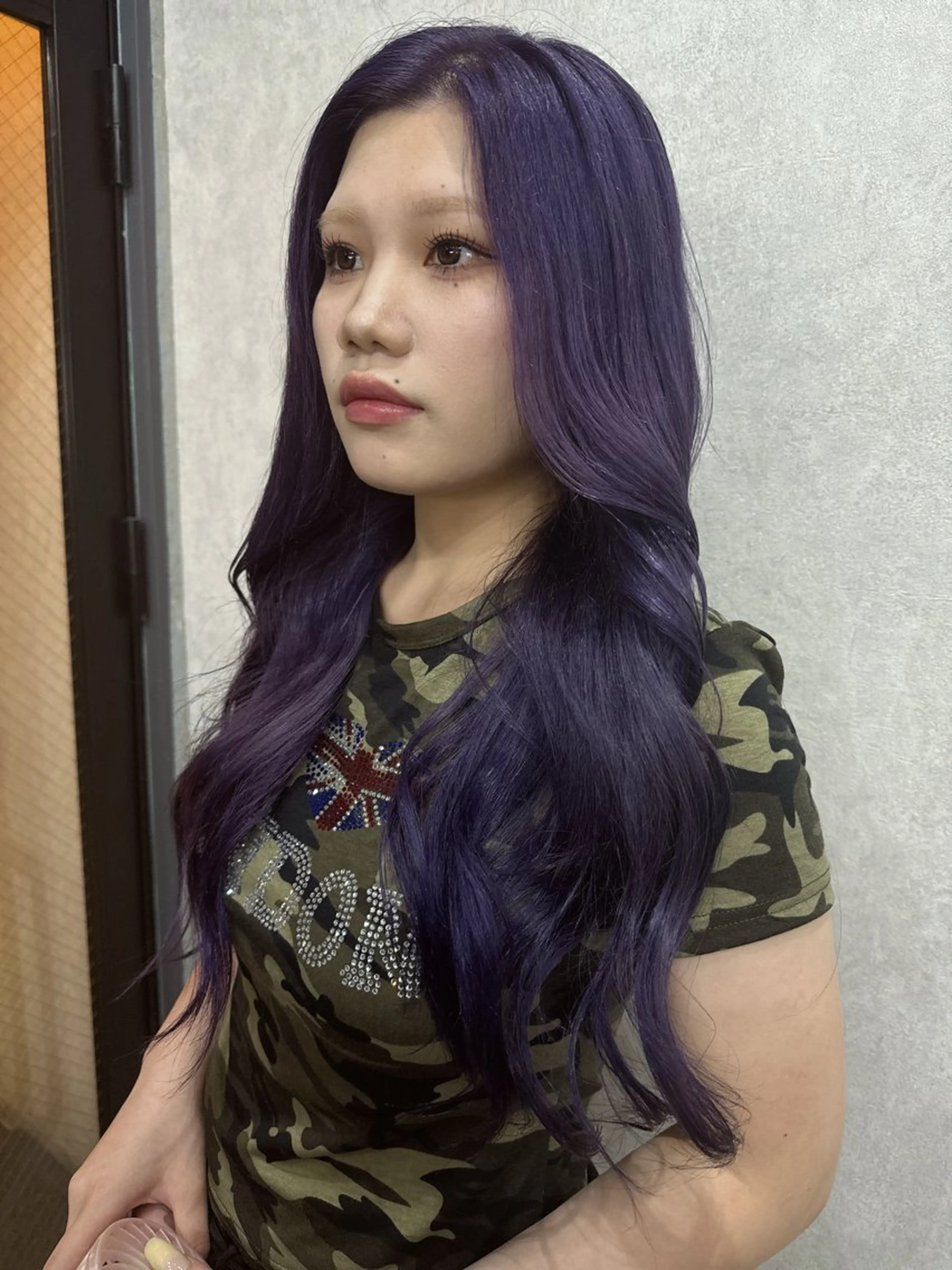 ロング カラー ラベンダーカラー AIRI layer cut hairのヘアスタイル