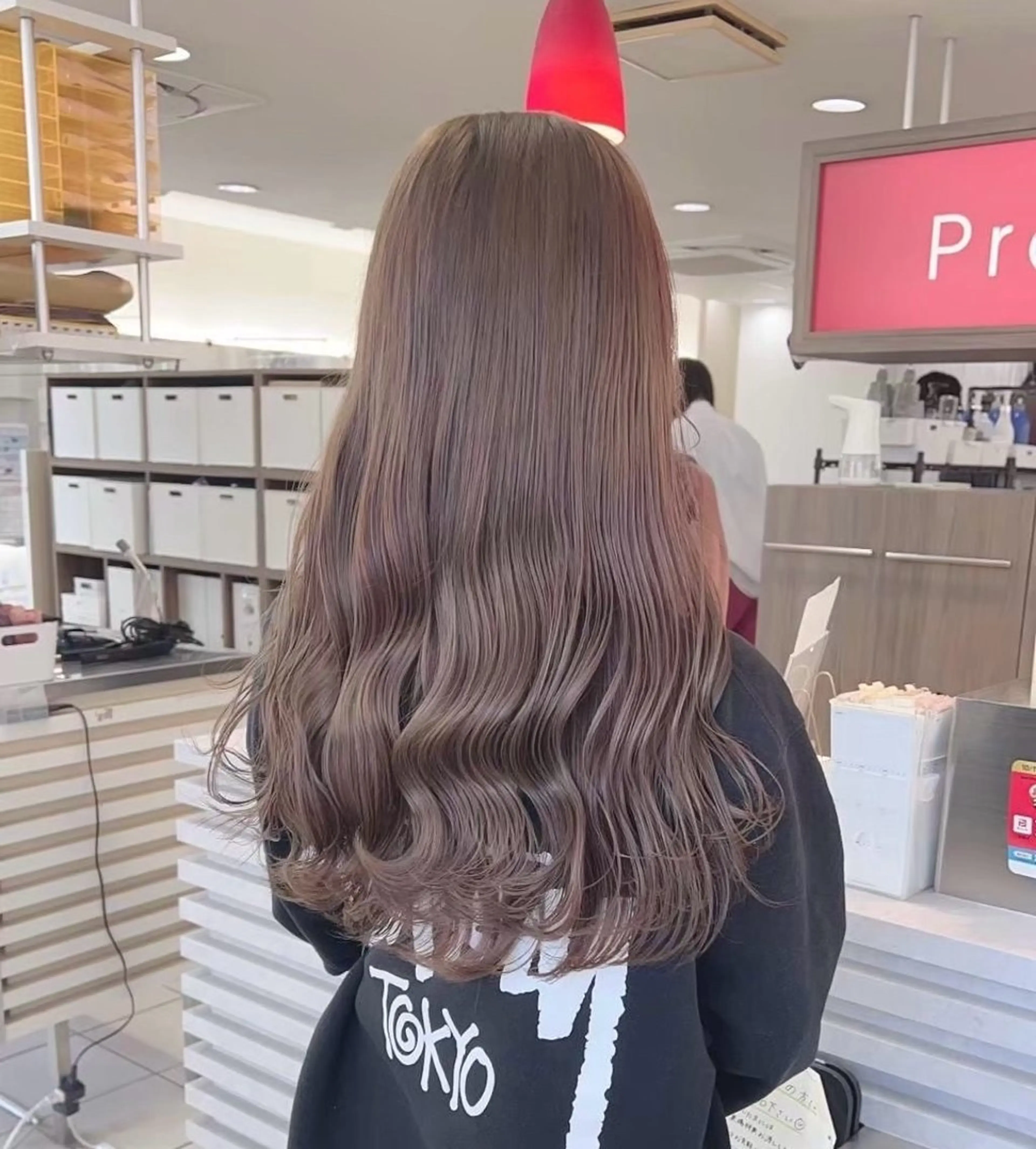 カラー モデル募集🈁🩶 志田美紀のヘアスタイル
