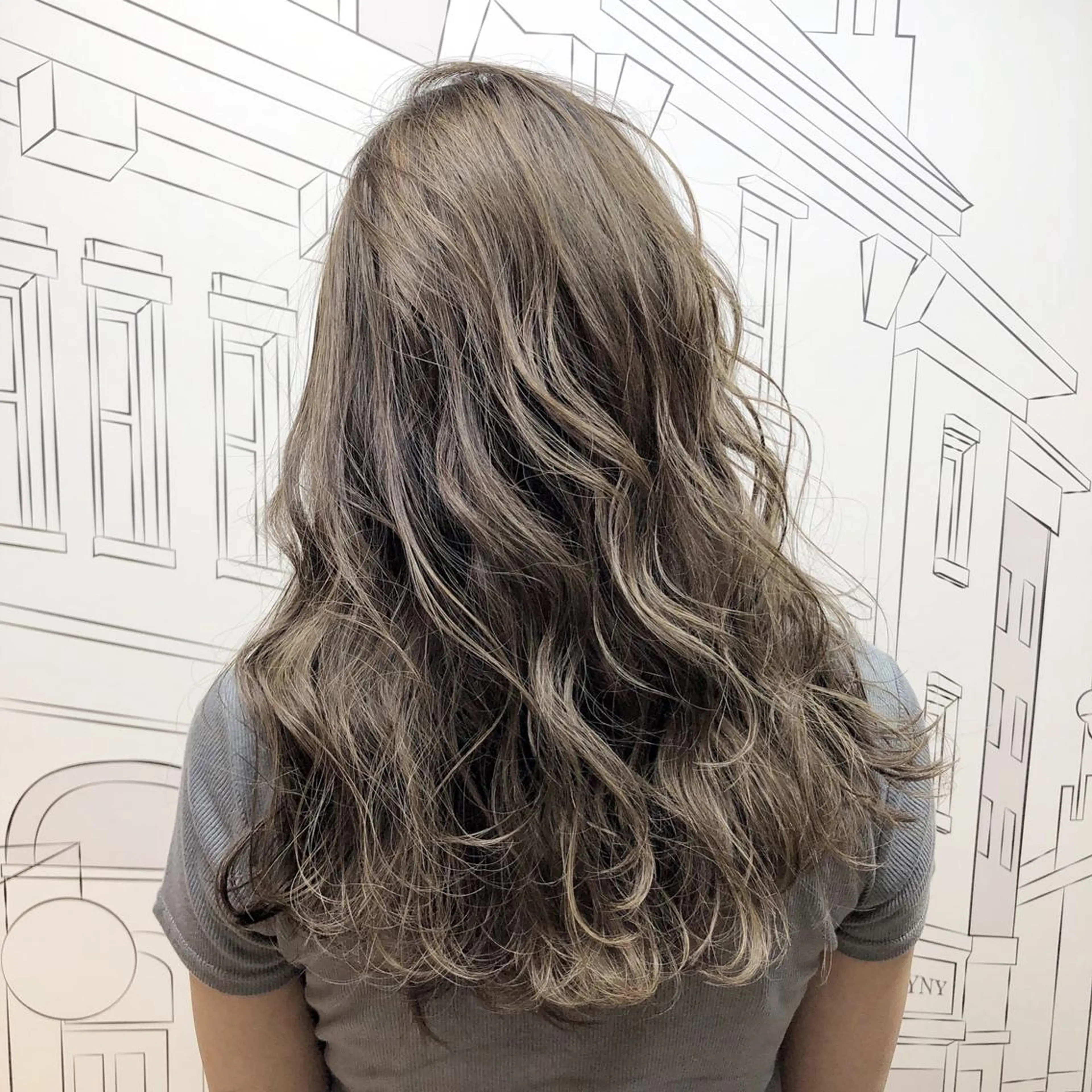 セミロング 外国人風カラー レイヤー⭐️カラー ⭐️平川雅史のヘアスタイル