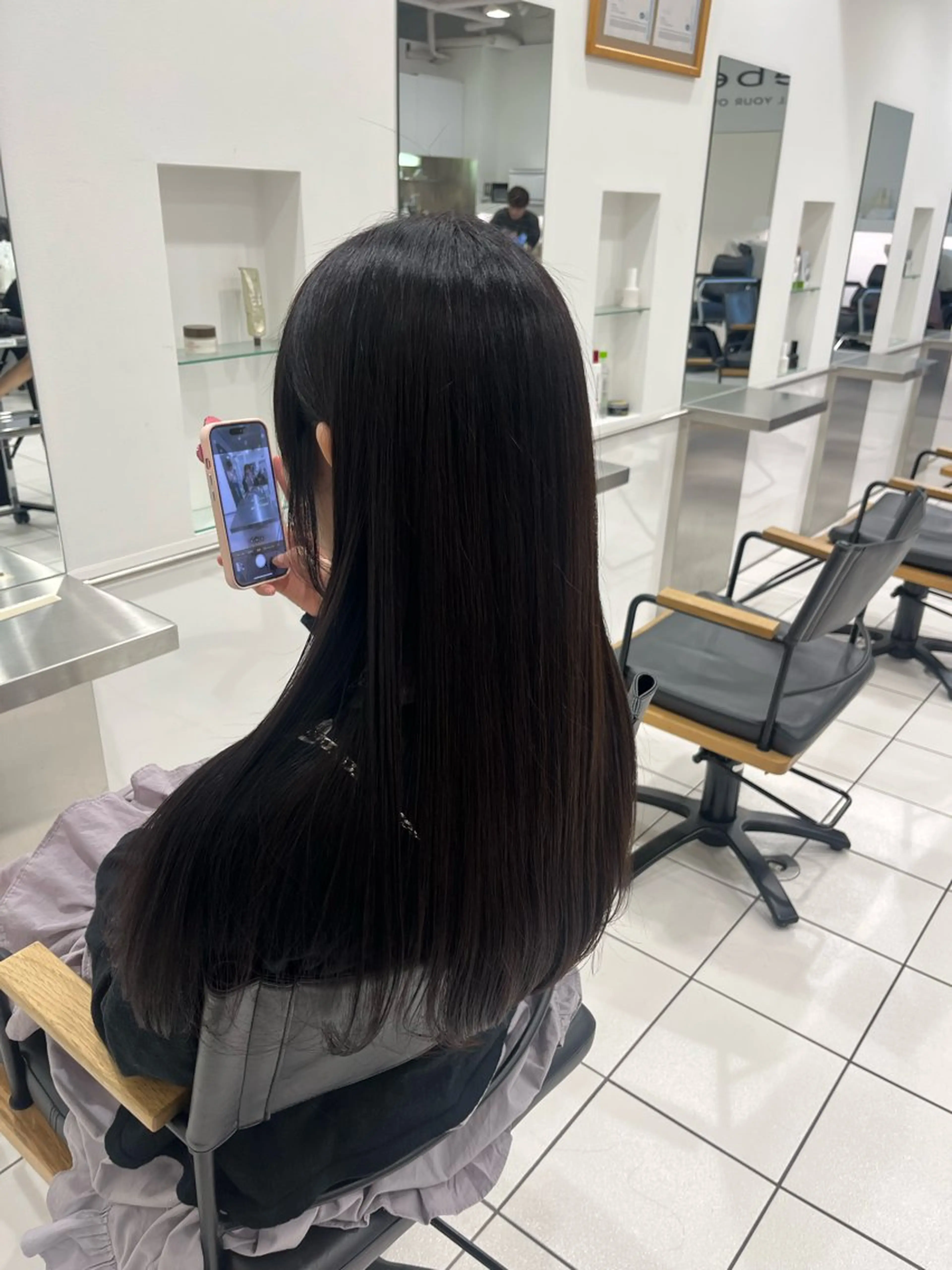 ロング トリウミ カホのヘアスタイル