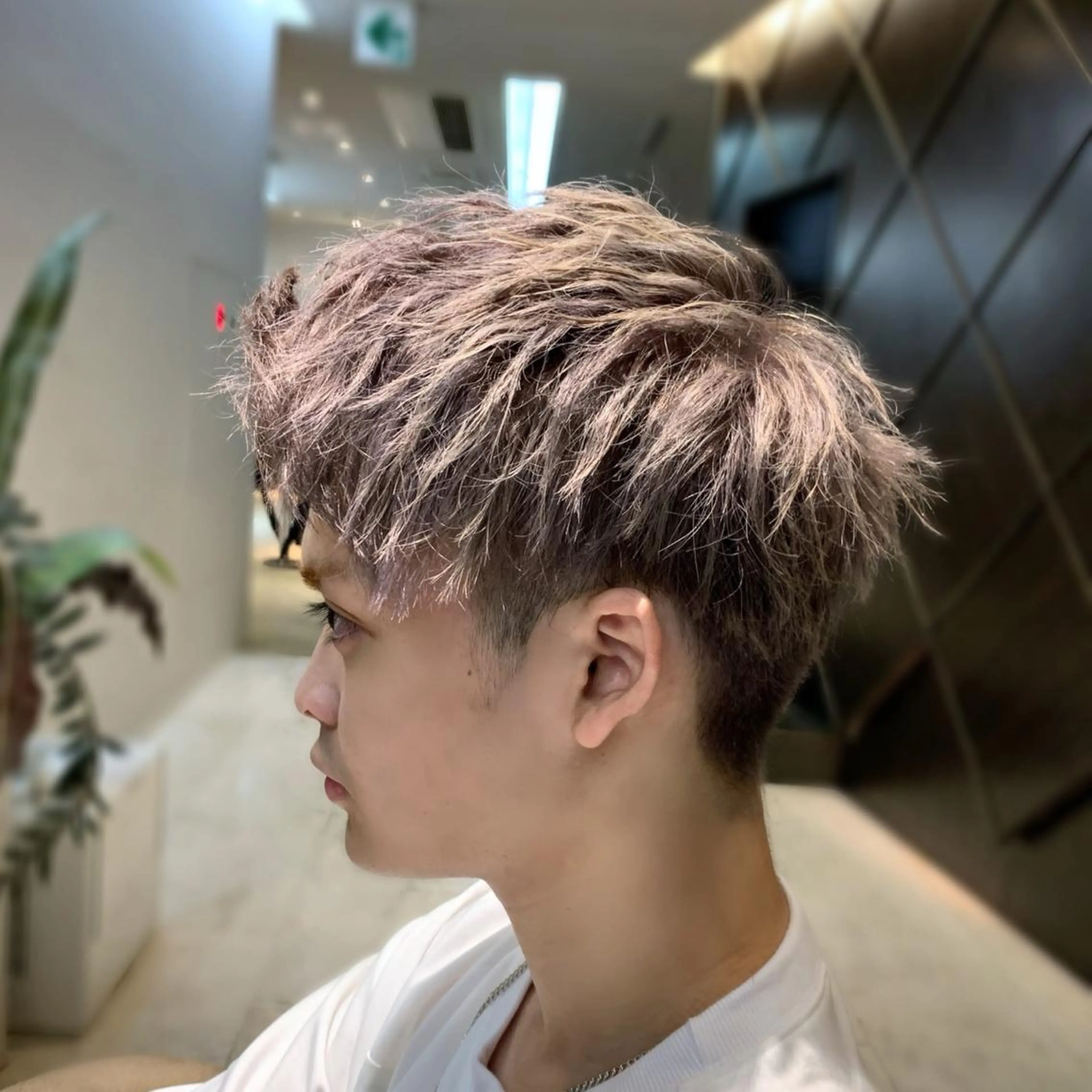 カラー パーマ メンズ アッシュ ラベンダーカラー ラベンダーアッシュ カット ヘアカラー トリートメント メンズ専門　井藤 雅也のヘアスタイル