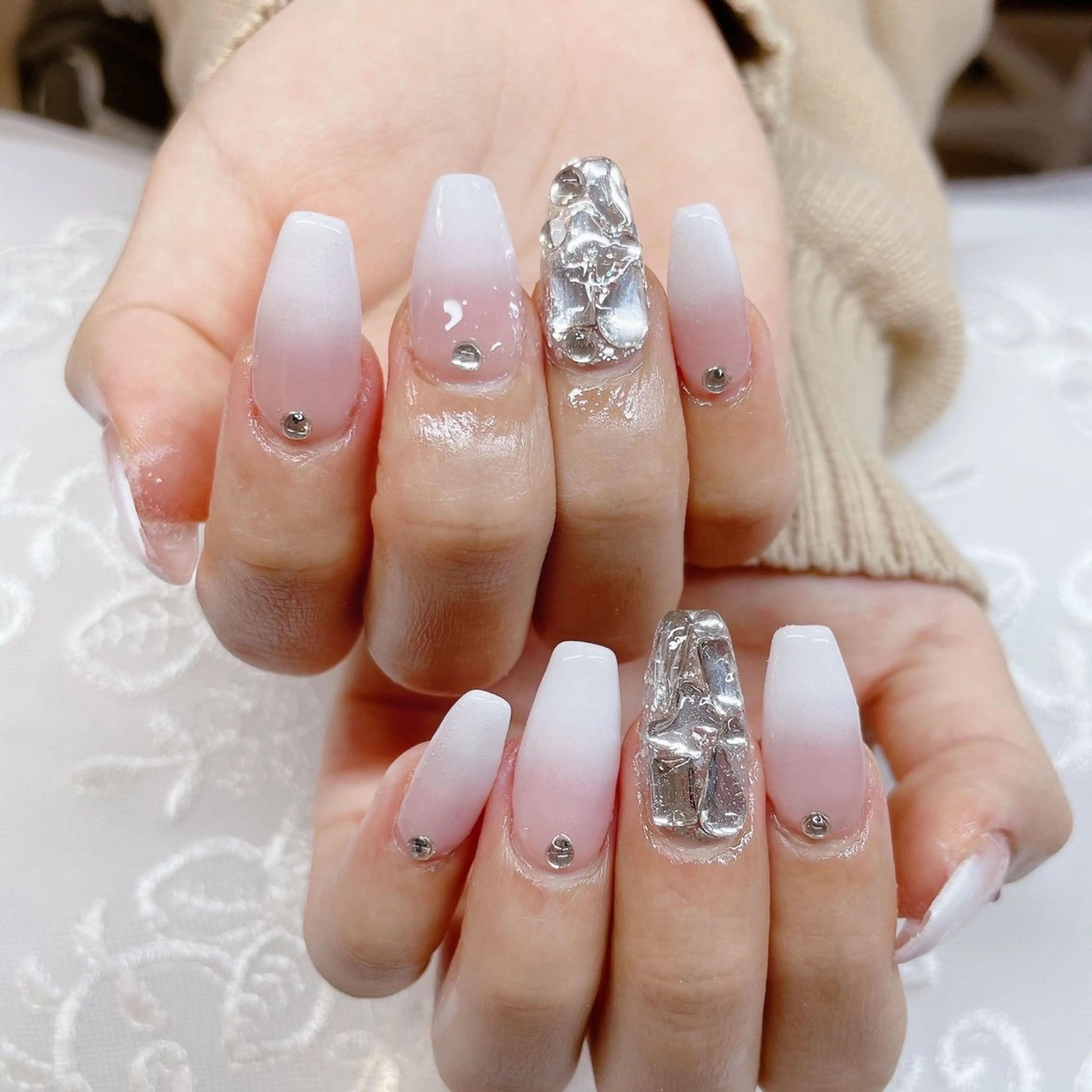 ロング ハンドネイル ハンドケア 💜MIYA nail川崎店のネイルデザイン