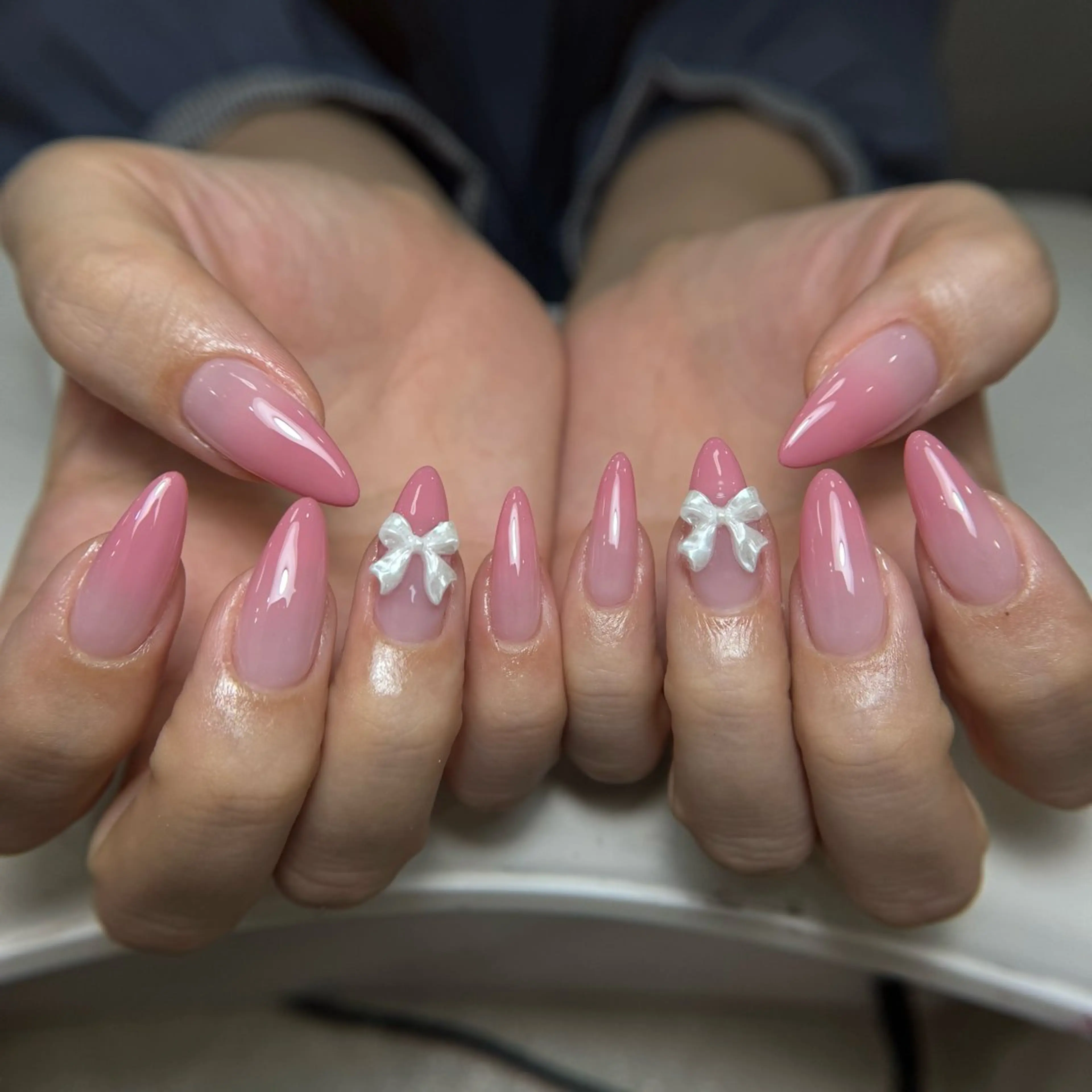 ネイル フレンチネイル グラデーション 韓国ネイル マグネットネイル シンプルネイル ハンドネイル CoMo Nail Studio所属・CoMo Nailのネイルデザイン
