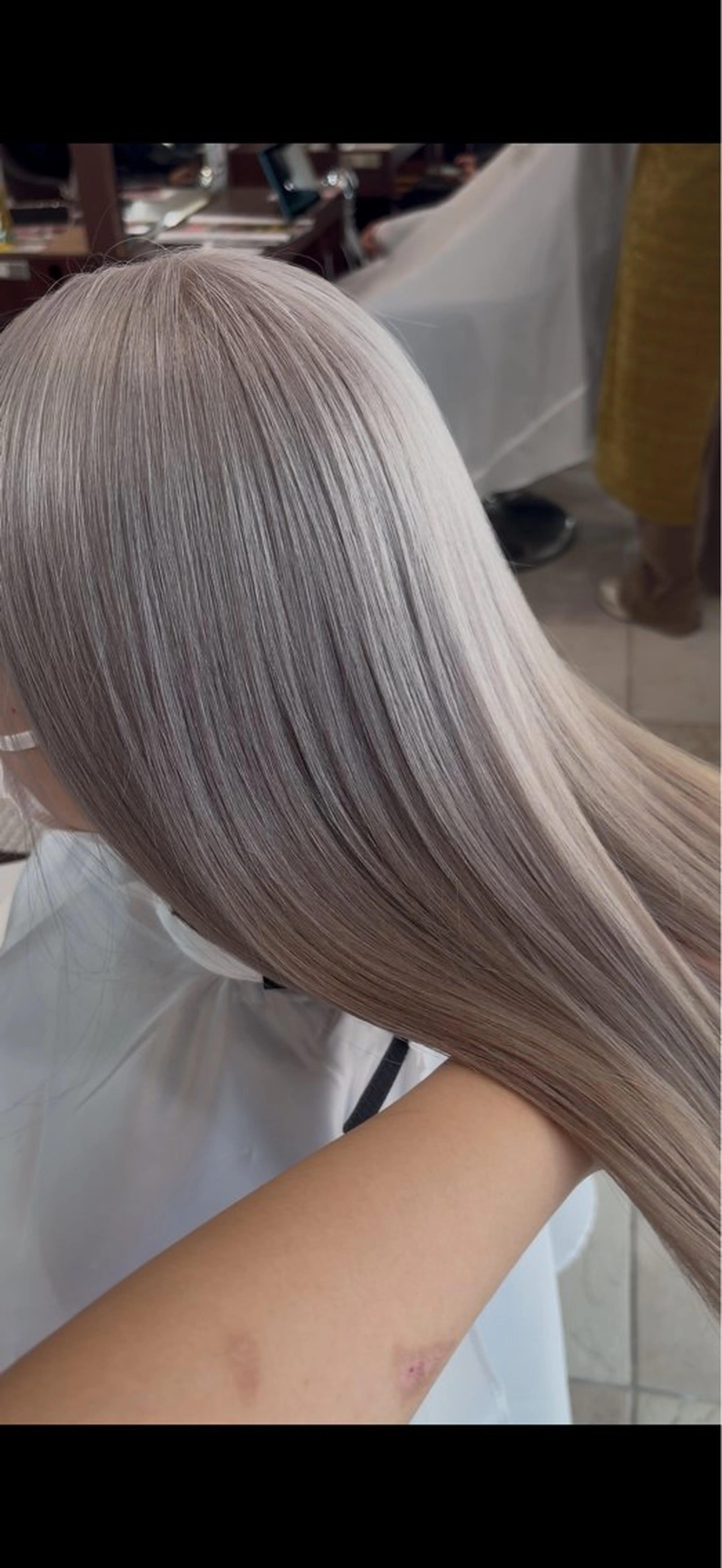 セミロング ヘアカラー FaB千葉所属・【暖色ハイトーン】 HARUNA🌼のヘアスタイル