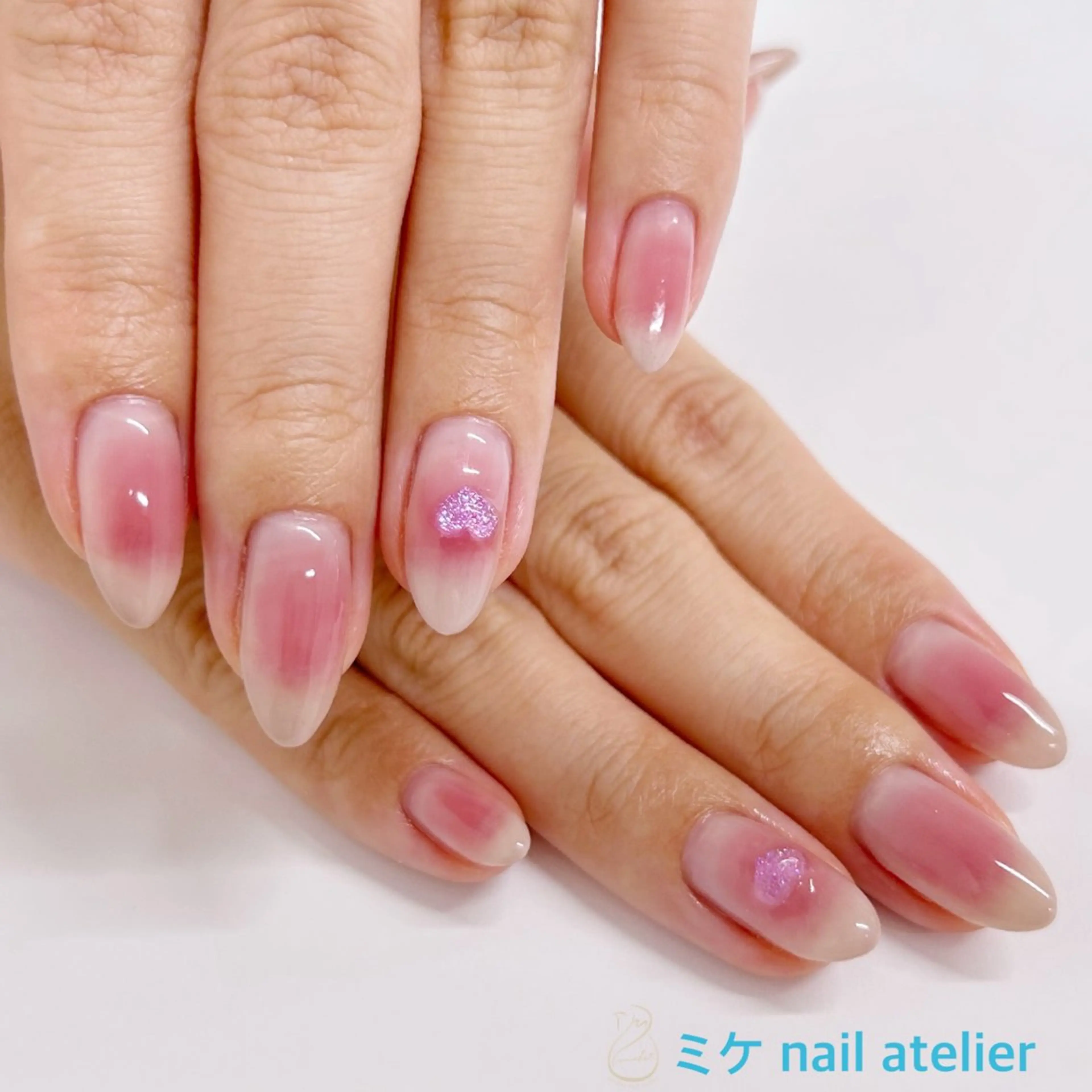 ネイル チークネイル ジェルネイル グラデーション ハート ピンク ハンドネイル h. rikaのネイルデザイン