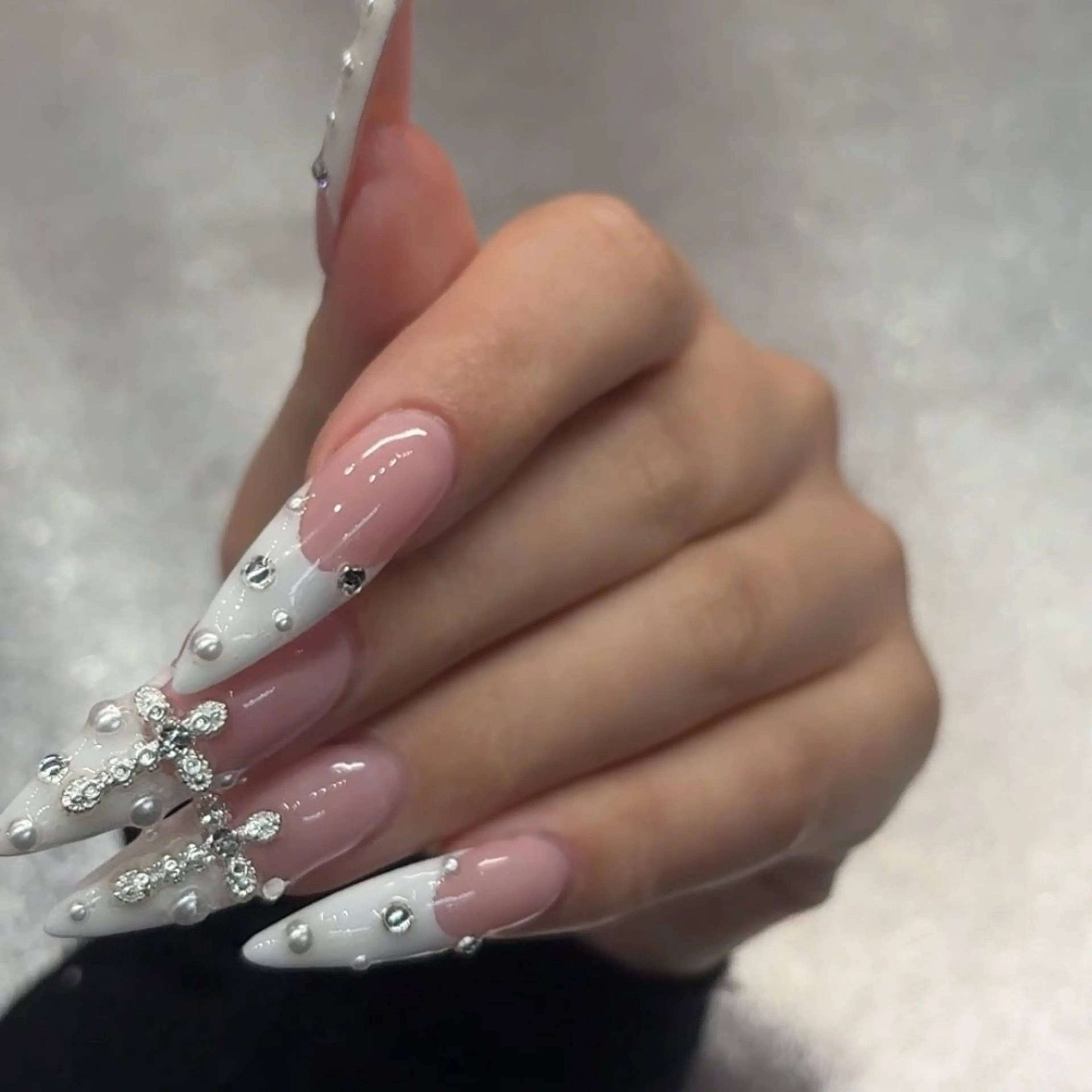 ロング VENUS BELT新宿店所属・Venus belt /Reinaのネイルデザイン