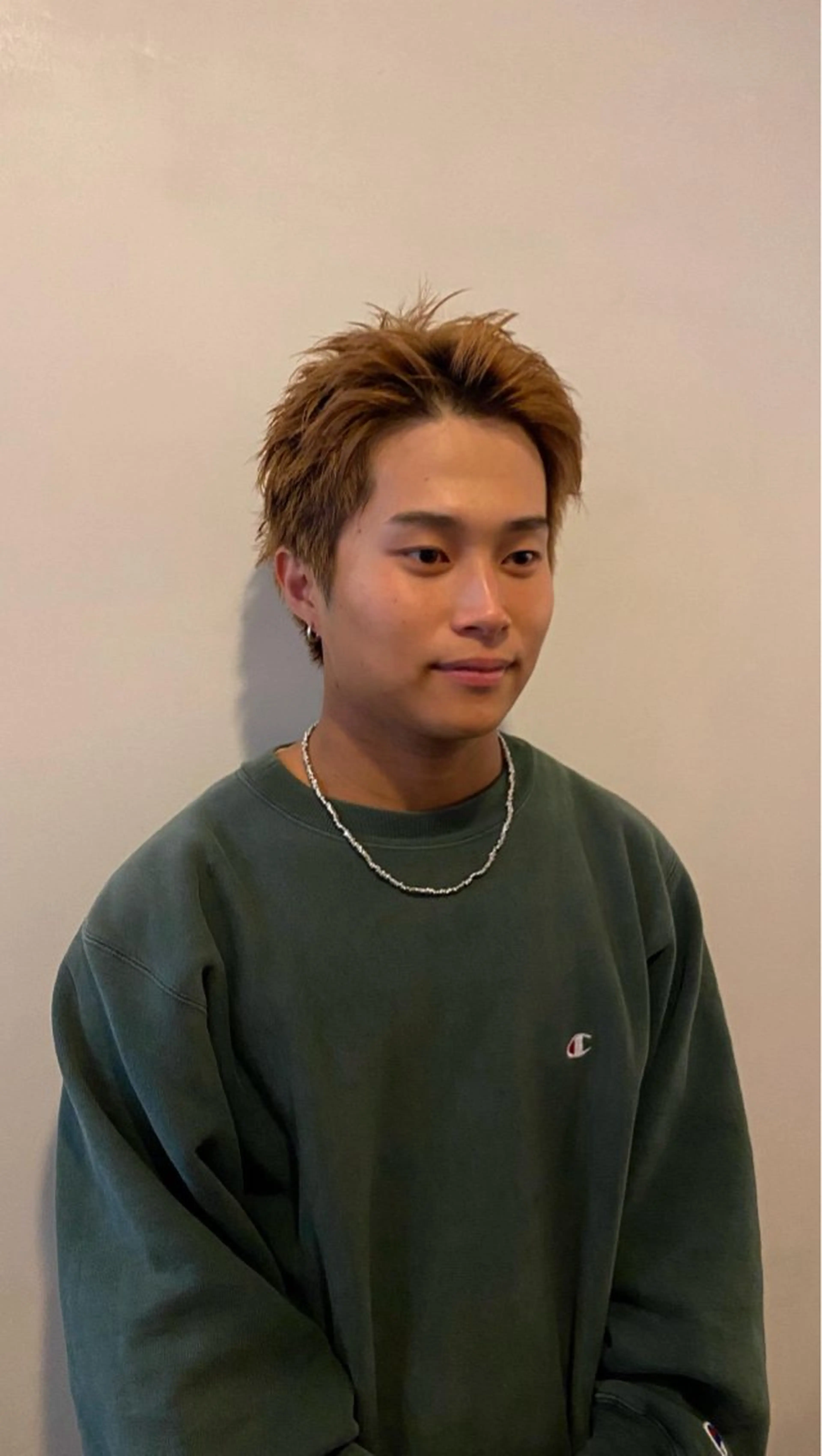 カラー メンズ 磯谷 朋のヘアスタイル