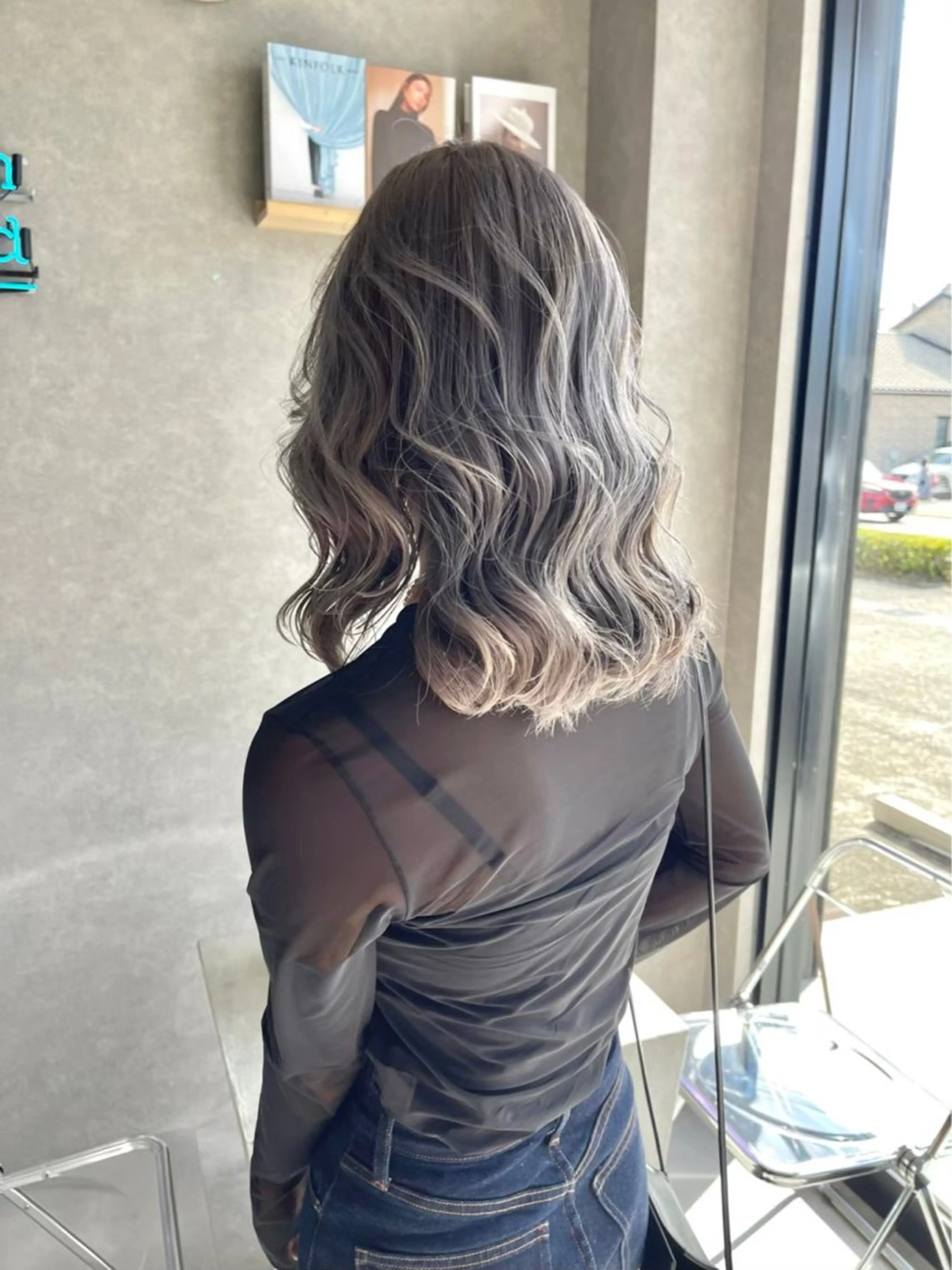カラー 杉森 蘭琉のヘアスタイル