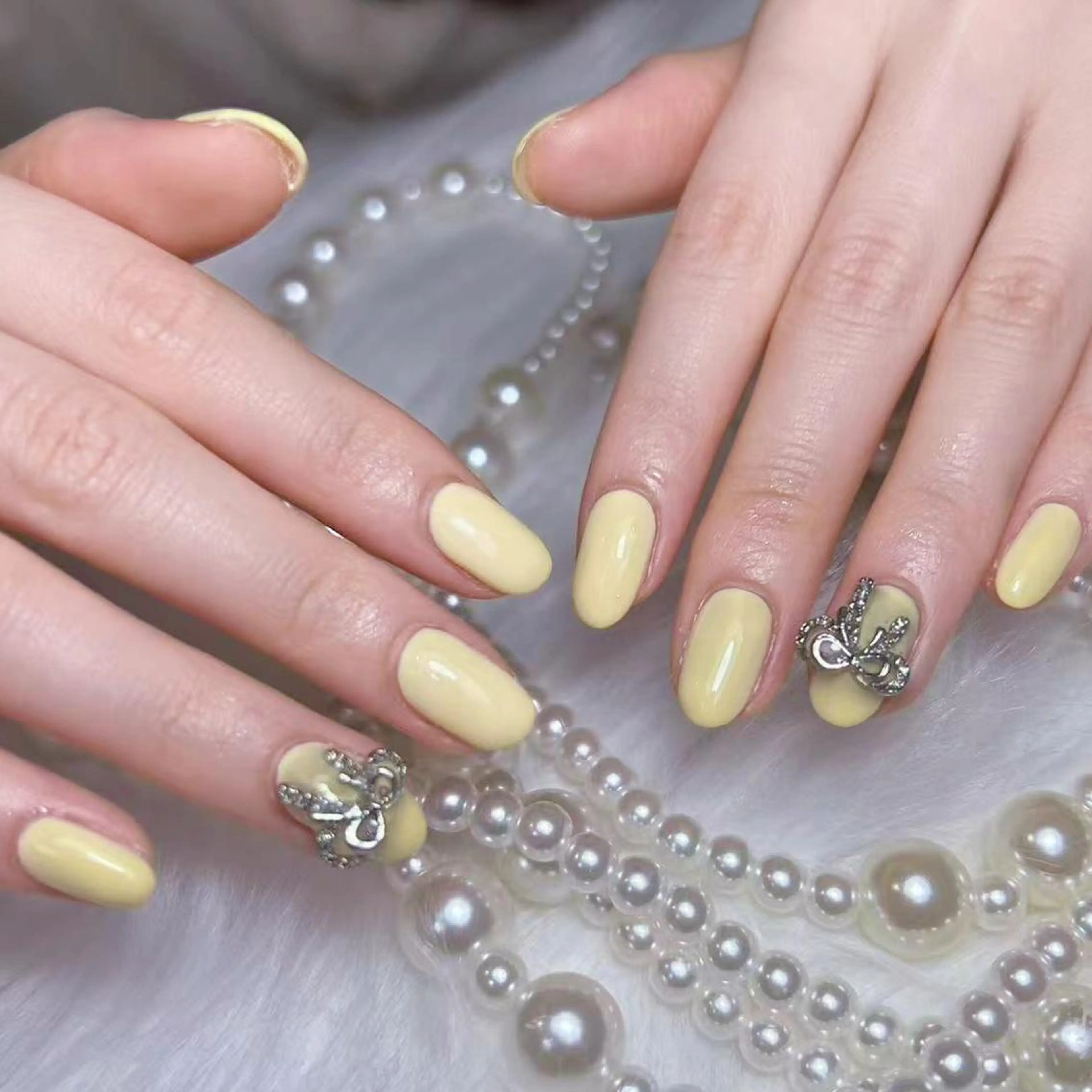 ネイル アートネイル オーロラネイル ガーリー キラキラネイル 韓国ネイル ハンドネイル DIAMOND 💅のネイルデザイン