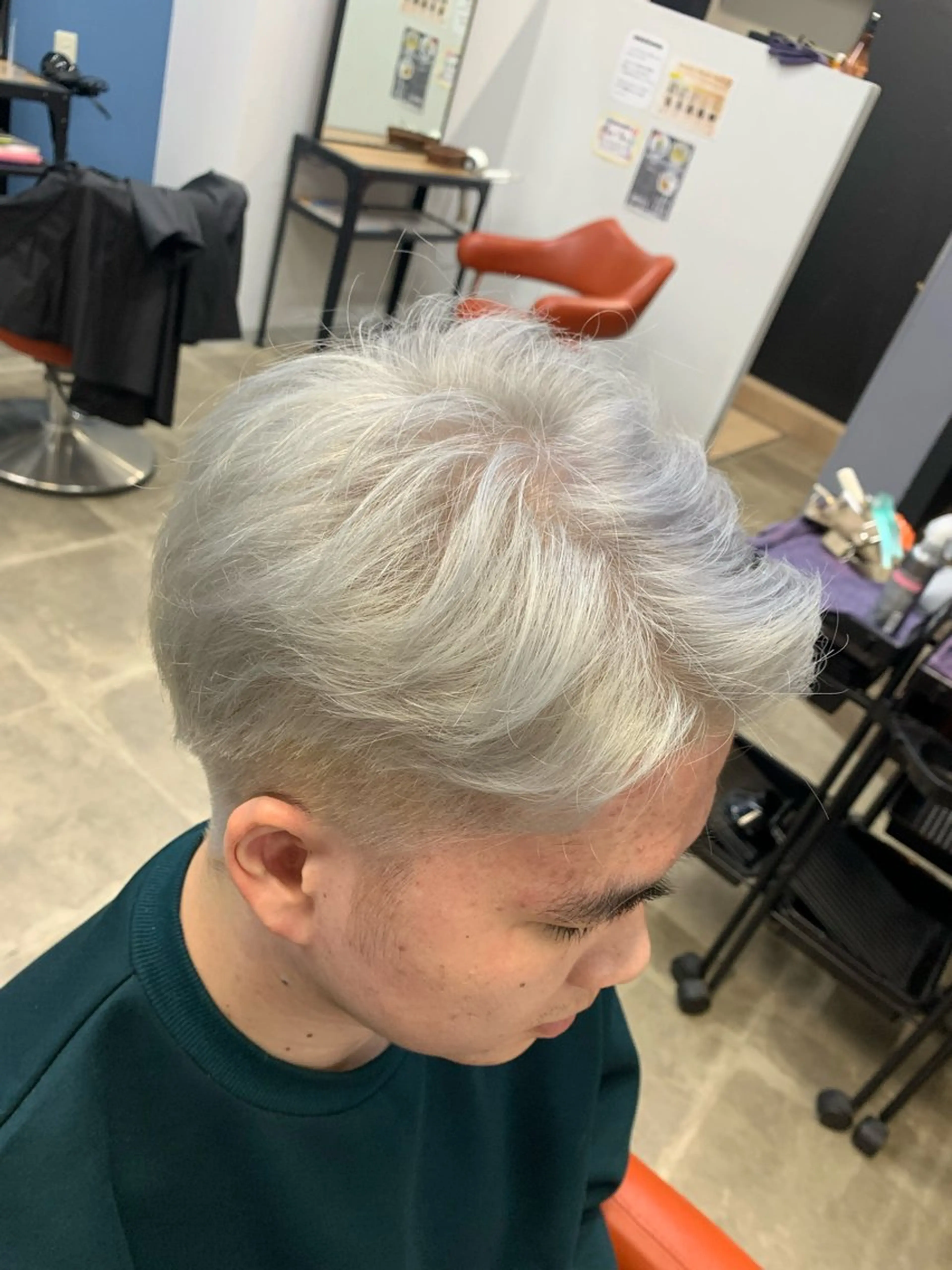 ショート カラー メンズ メンズブリーチ ブリーチ シルバー ホワイトシルバー ヘアカラー Platiha所属・🍀Platiha 🍀TSUBASAのその他イメージ