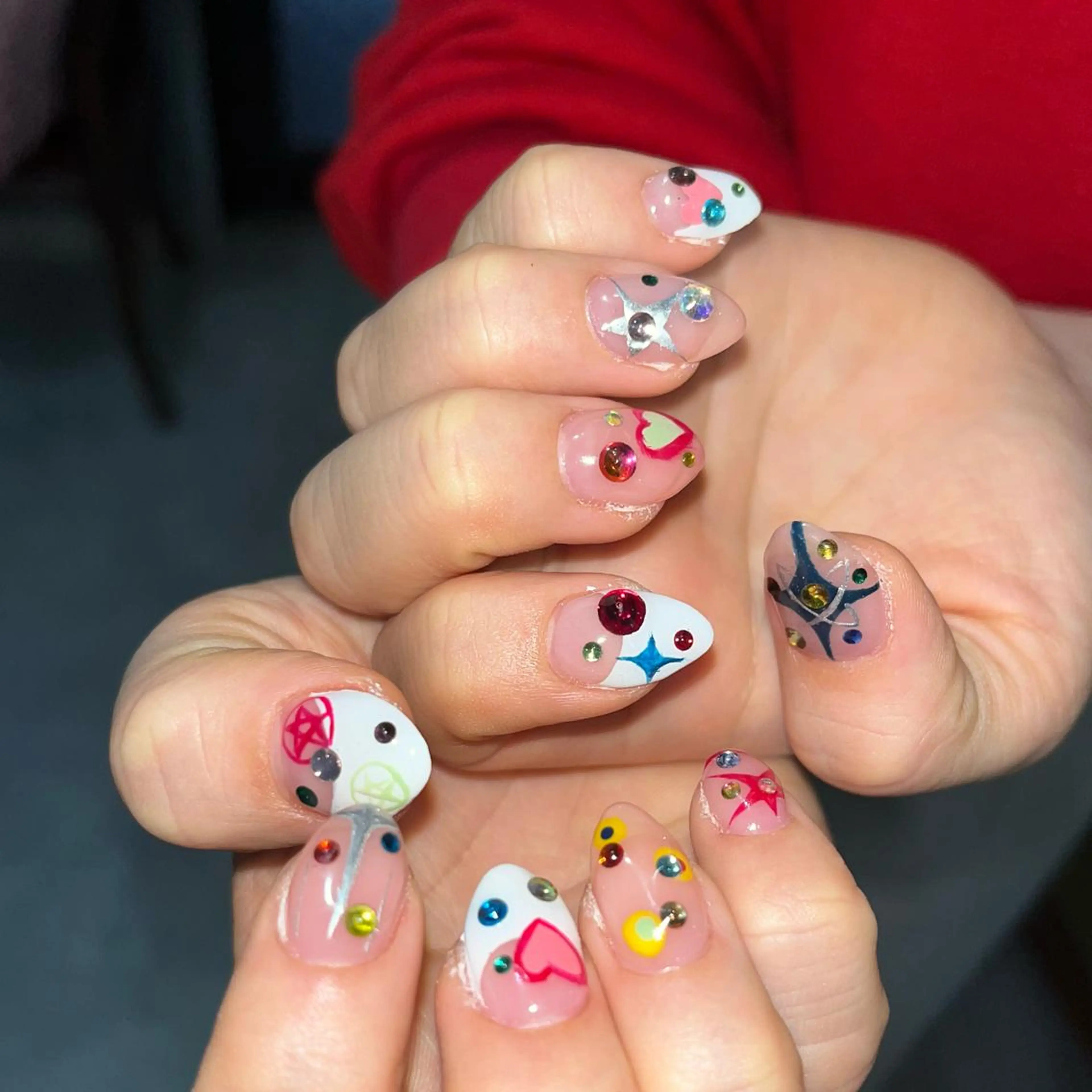 ネイル 🪐富島彩夏 /海外nail🪐のネイルデザイン