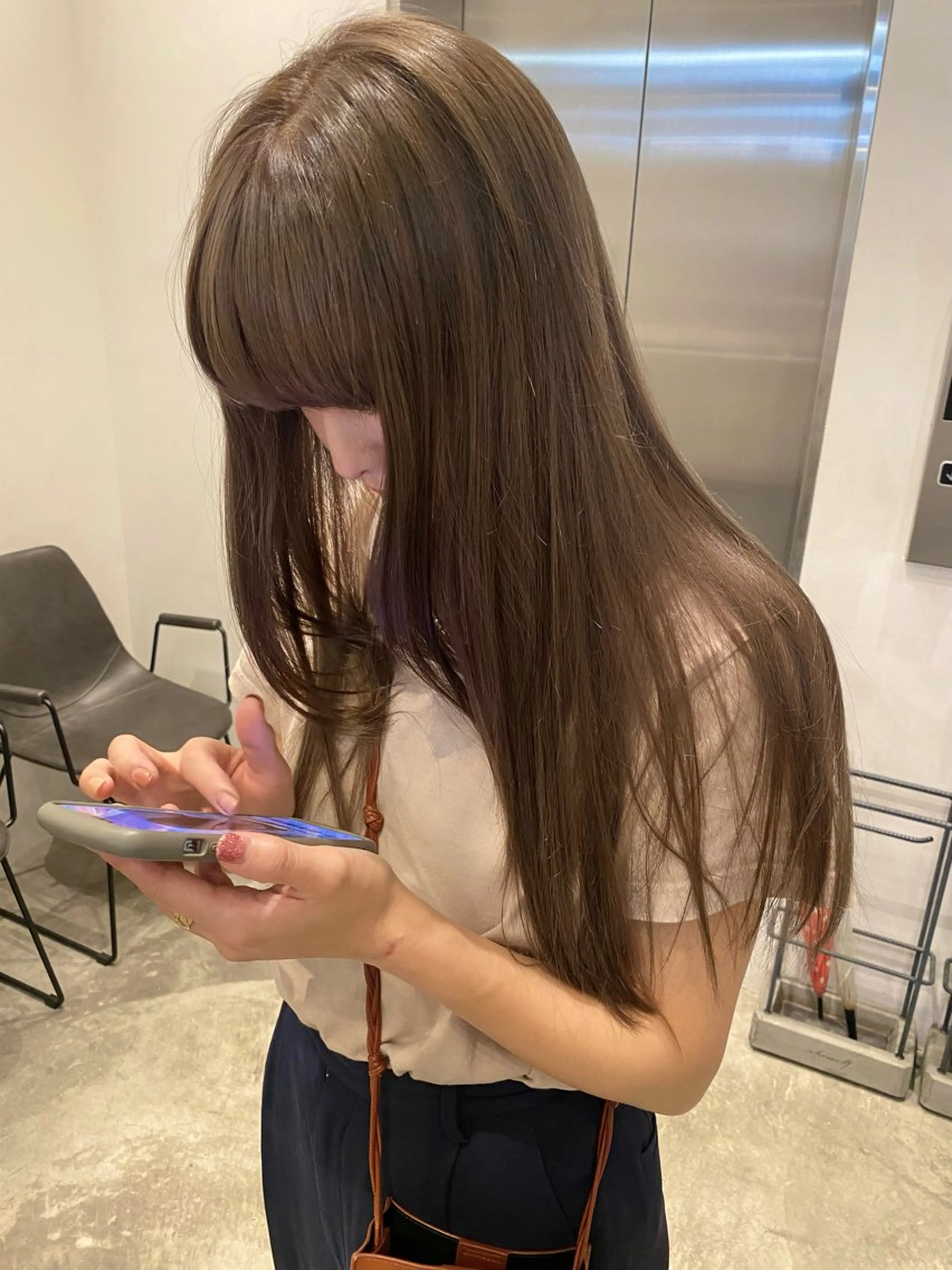 ロング Belle所属・ダブルカラー/ Kotoneのヘアスタイル