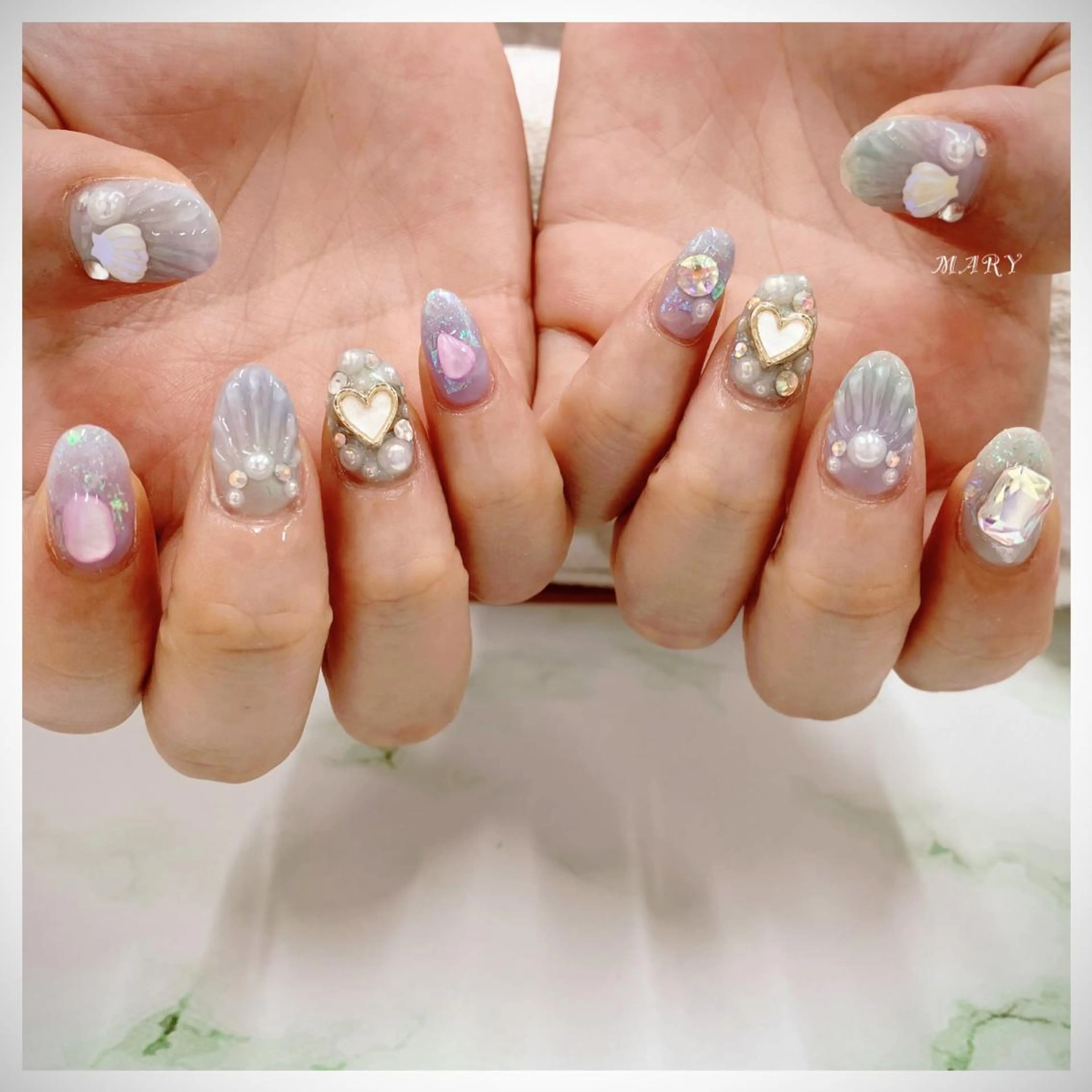 ネイル ニュアンスネイル 夏ネイル ハンドネイル Mary nail所属・Mary nail .narumiのネイルデザイン